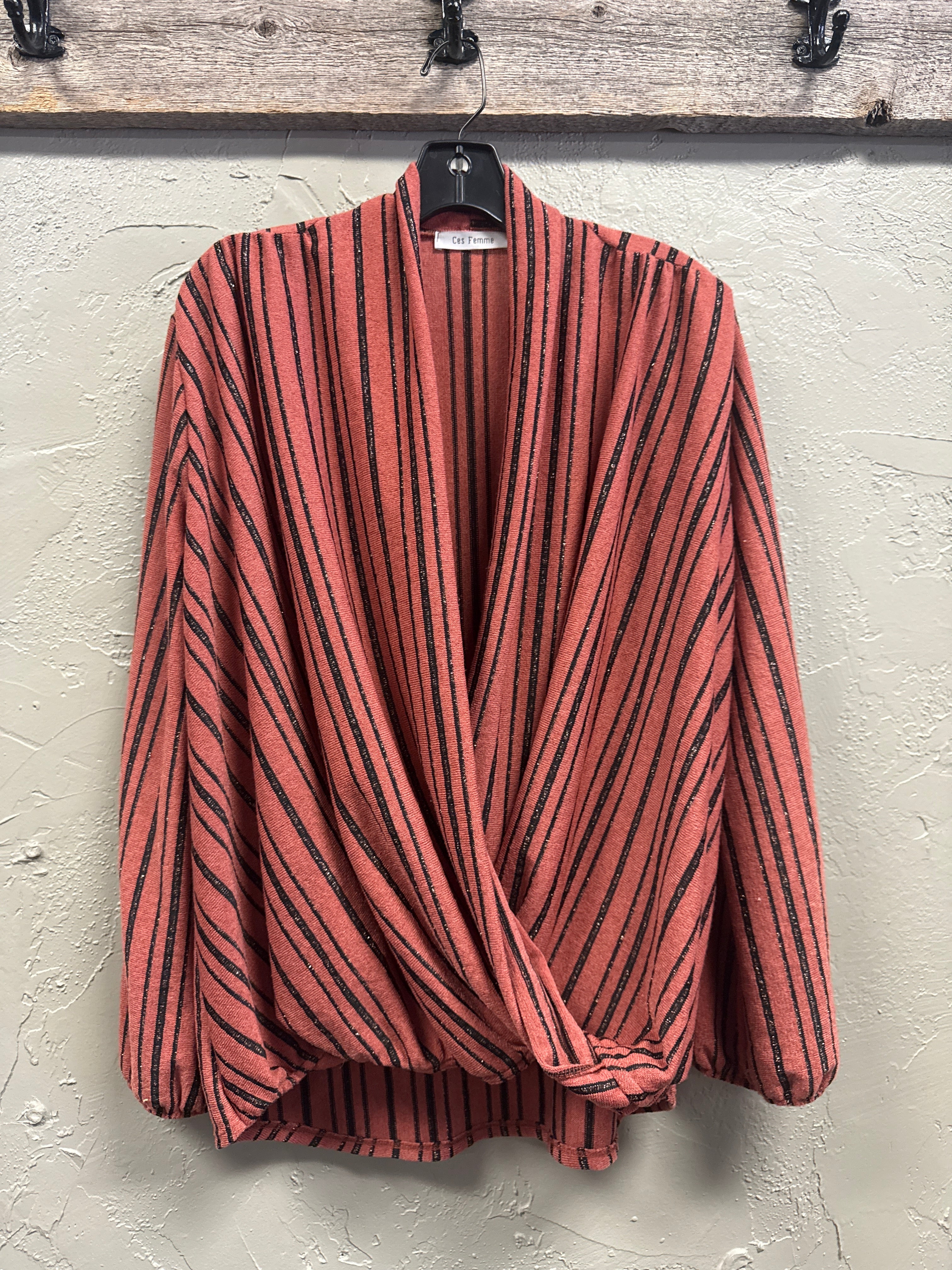 CES FEMME WRAP TOP