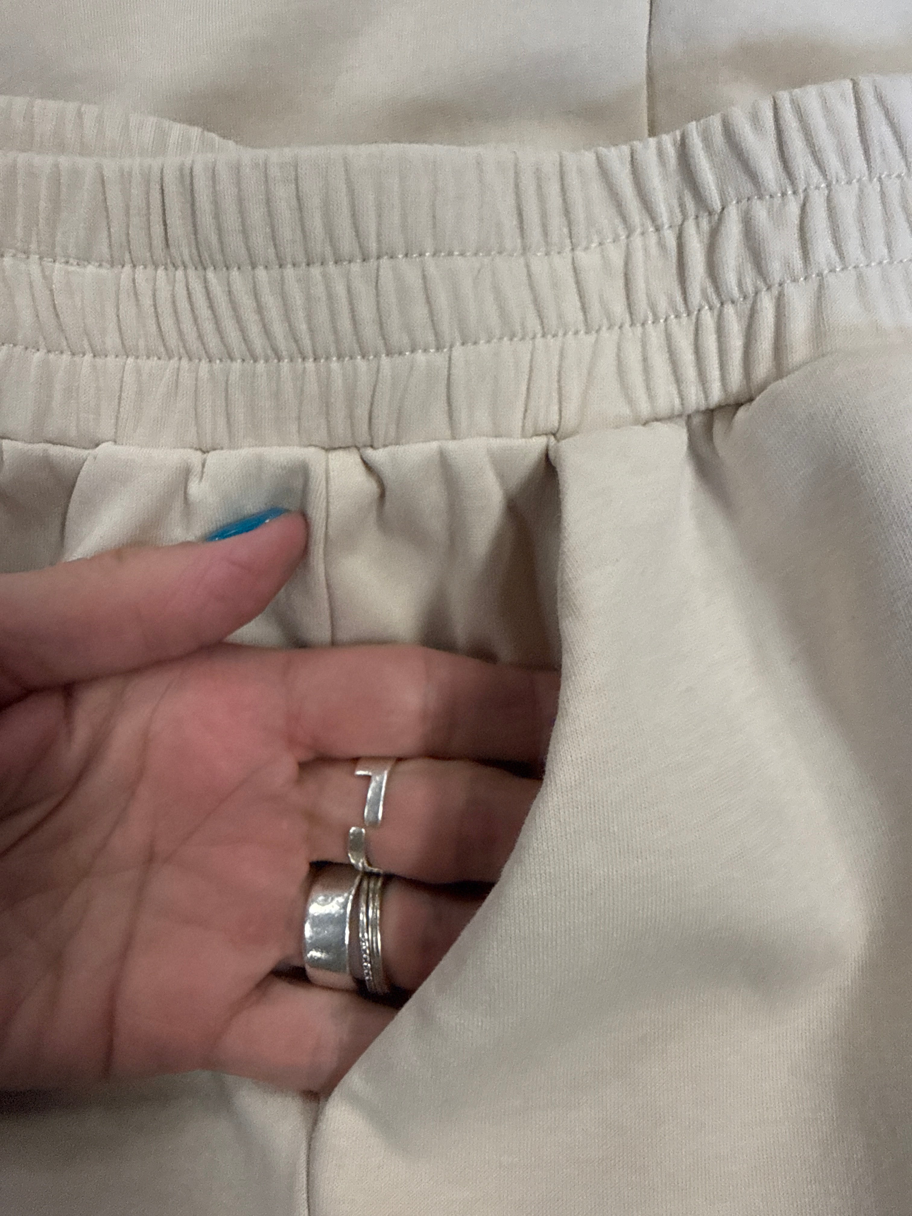 LOOSE FIT CROP JOGGER