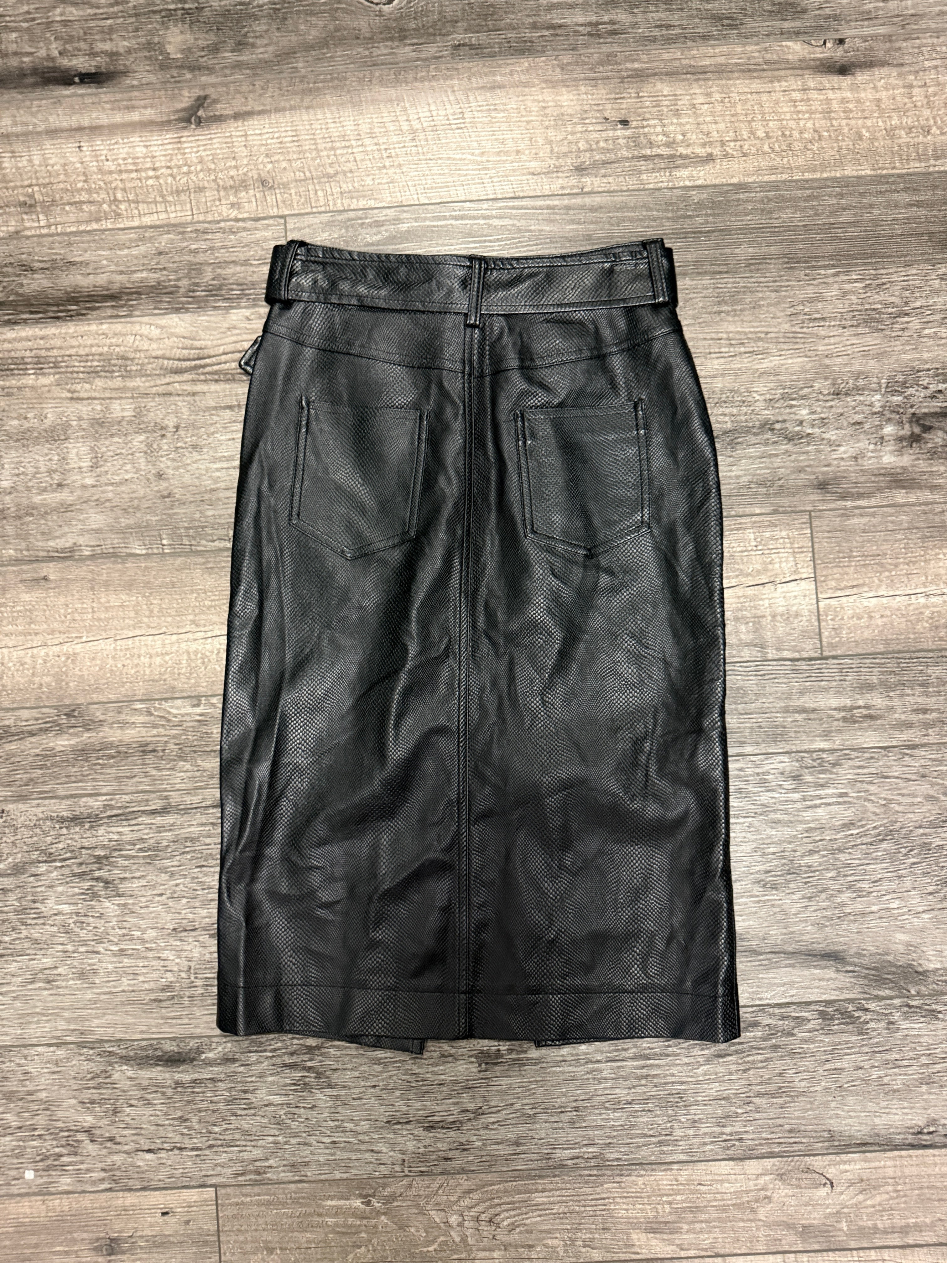 BELLA TILLY FAUX LEATHER SKIRT (org$89)
