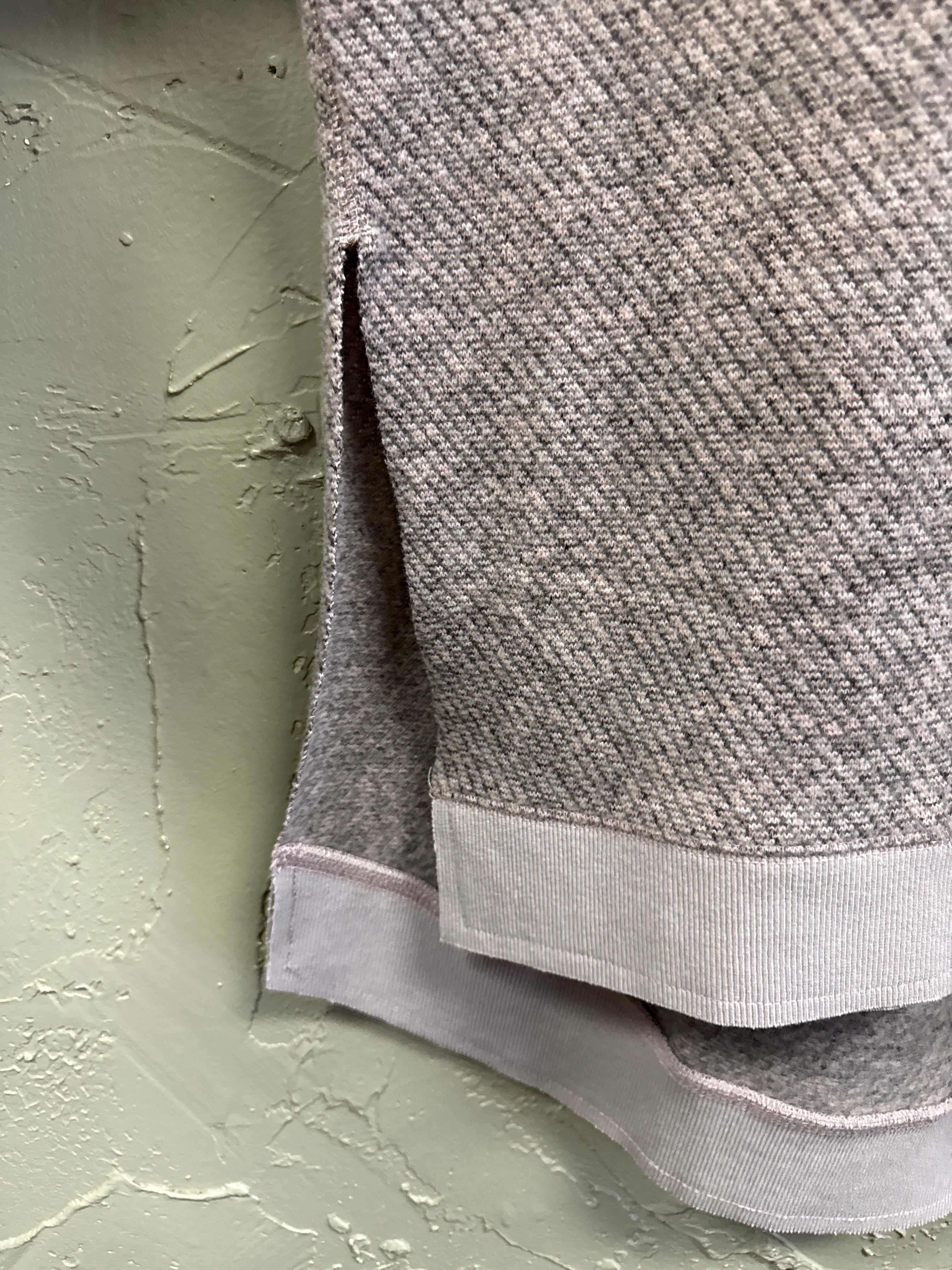 DYLAN HEATHERED CREW NECK SWEATSHIRT (org$80)