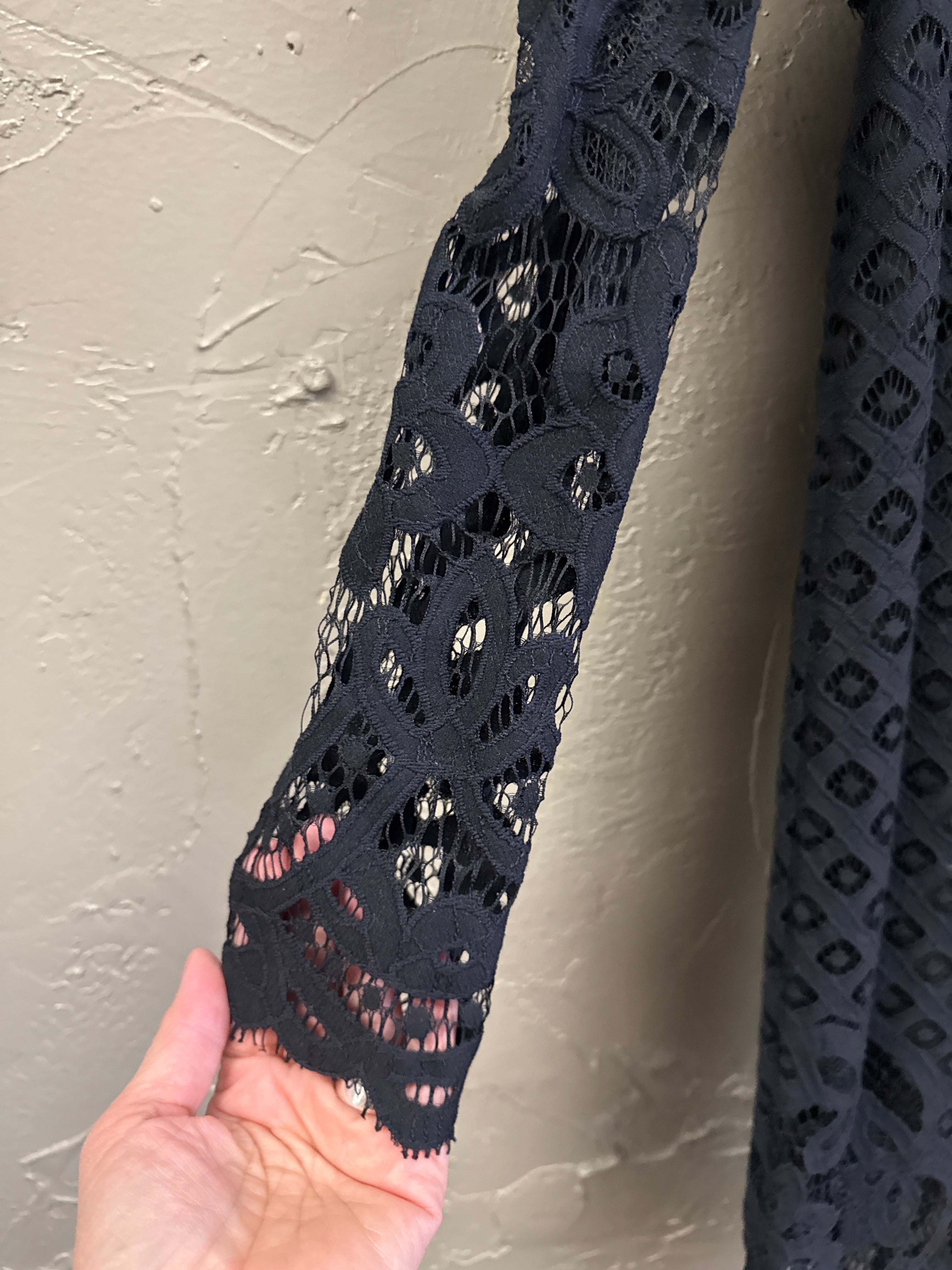 BARDOT PUFF SLEEVE LACE DRESS (org$139)