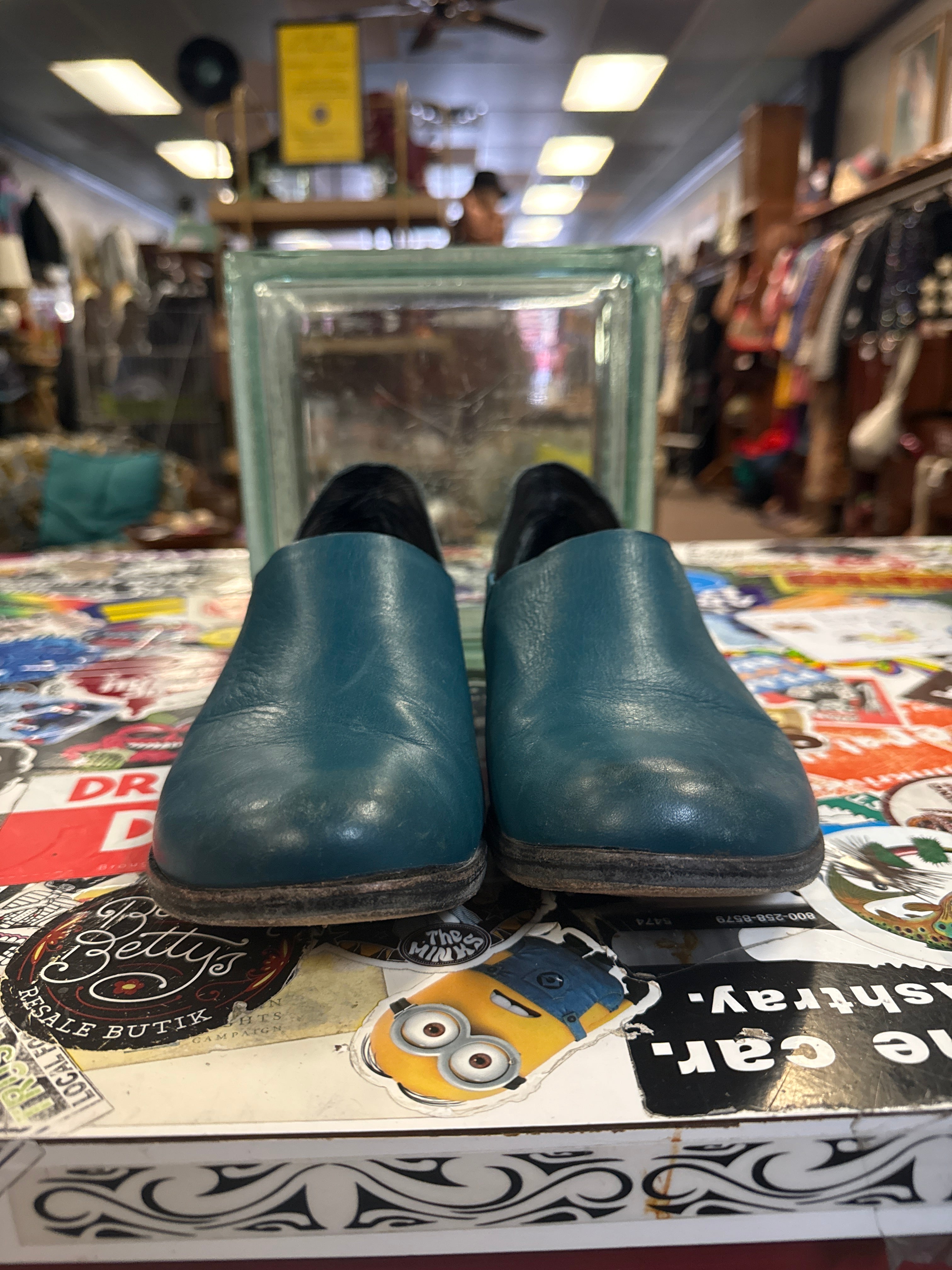 KORK-EASE SLIP-ON LEATHER LOAFERS (org$185)