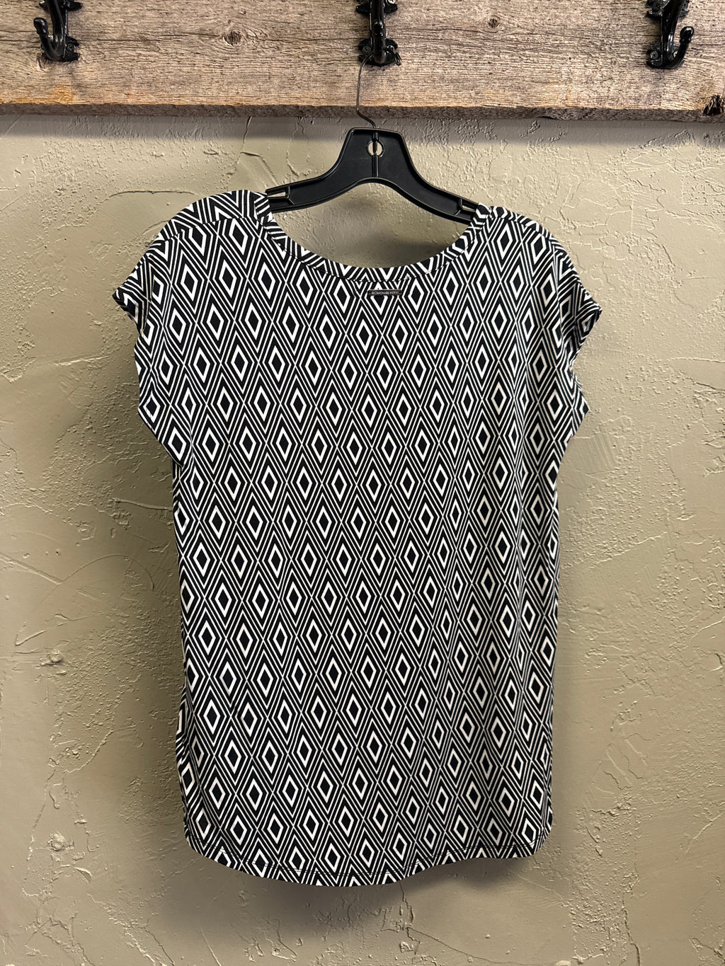 NWT MICHAEL KORS HIGH-LOW TOP (org$60)