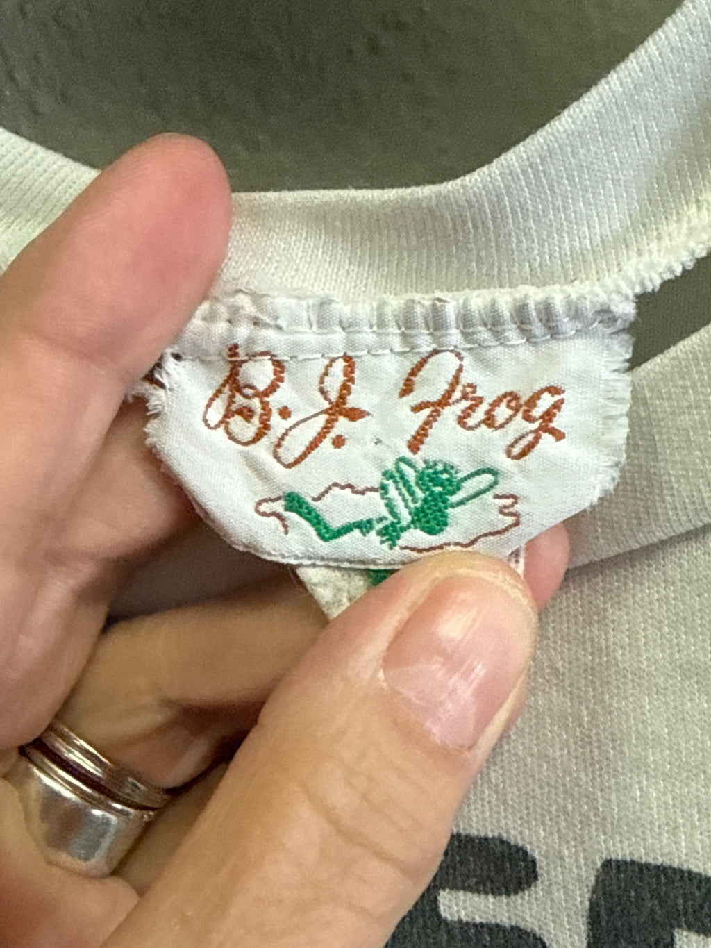 VTG B.J. FROG LOONEY TOONS TEE
