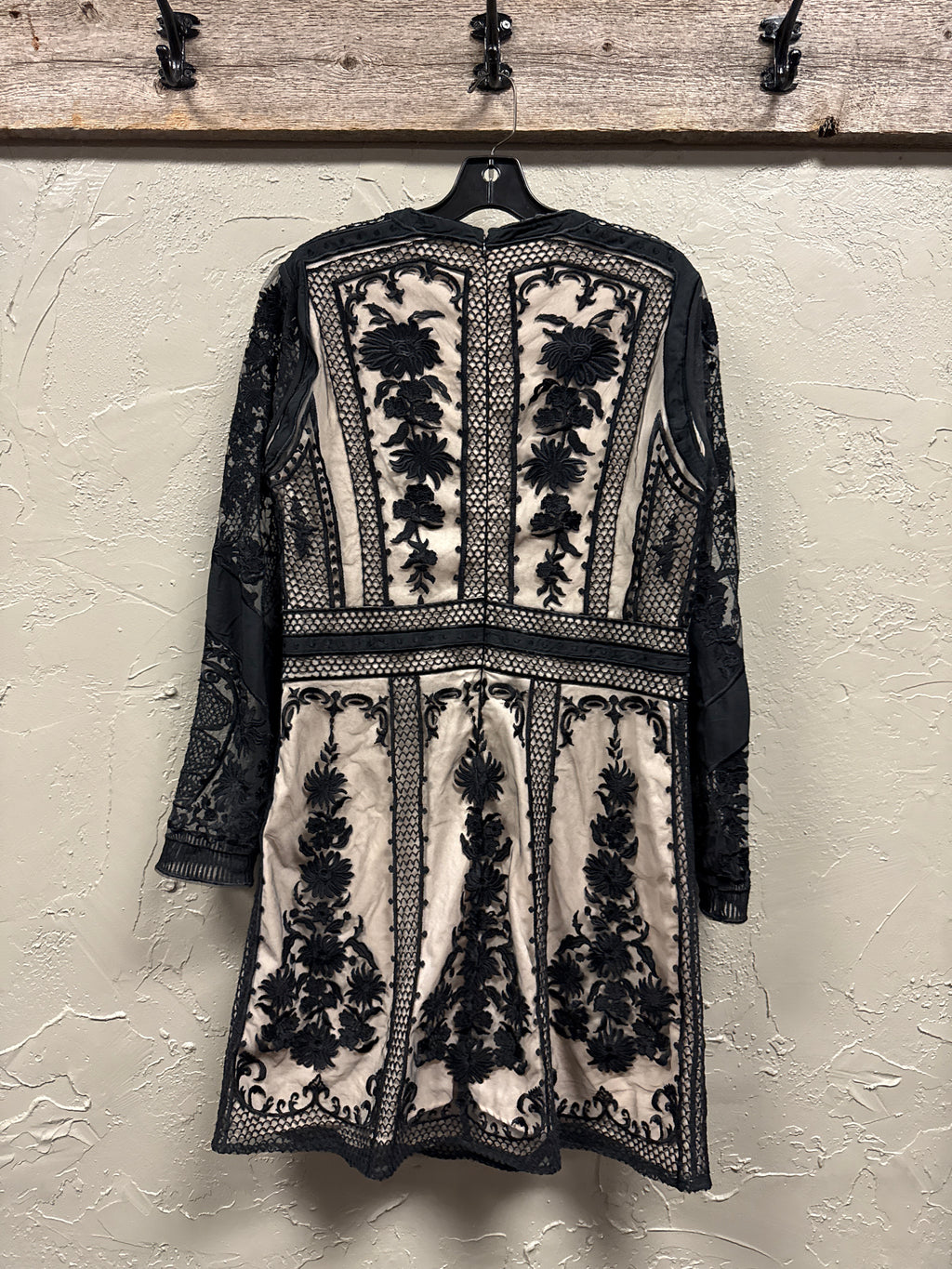 NWT KAREN MILLEN EMBROIDERED DRESS (org$342)