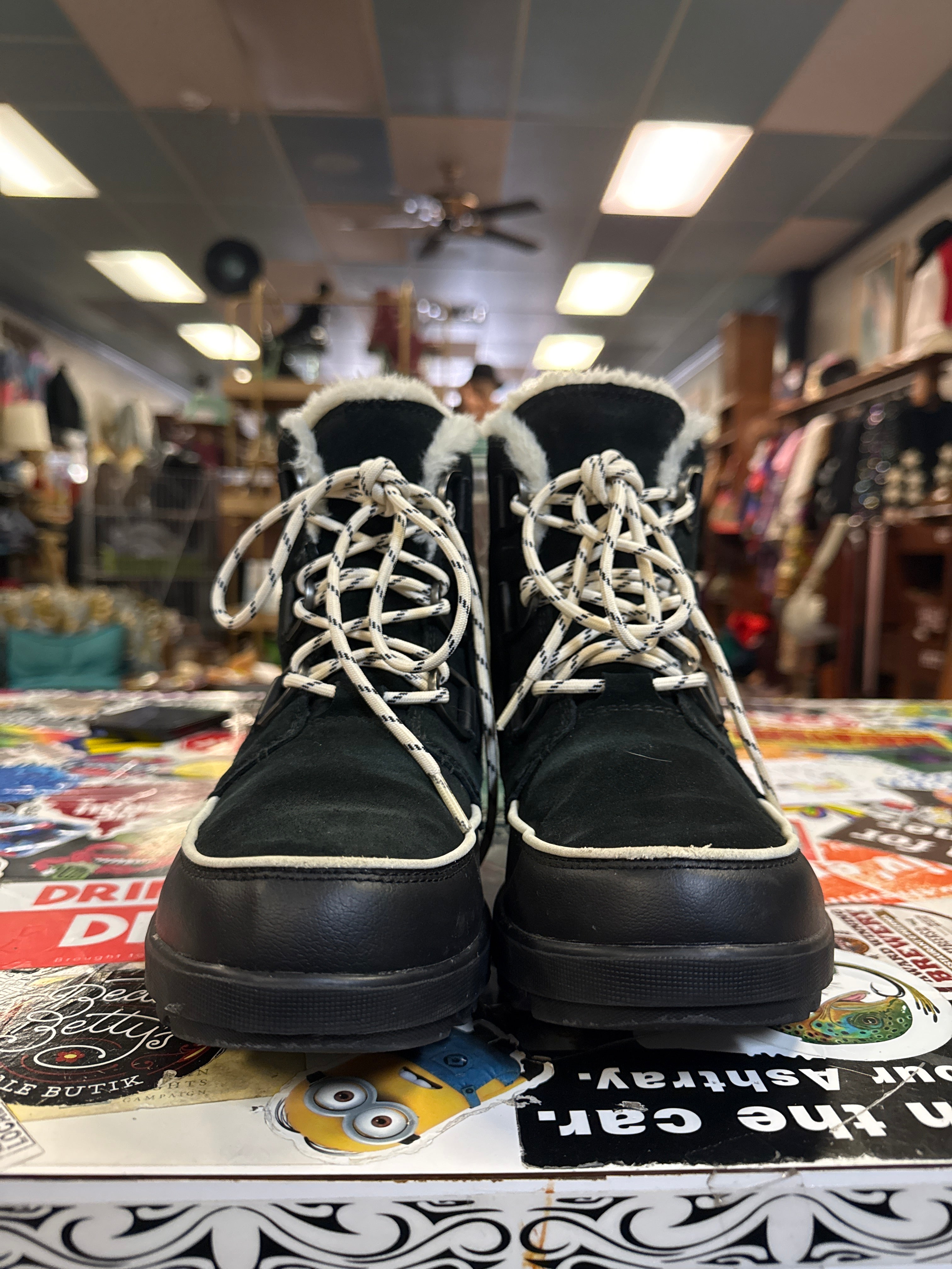 SOREL TIVOLI IV WATERPROOF BOOTS (org$145)