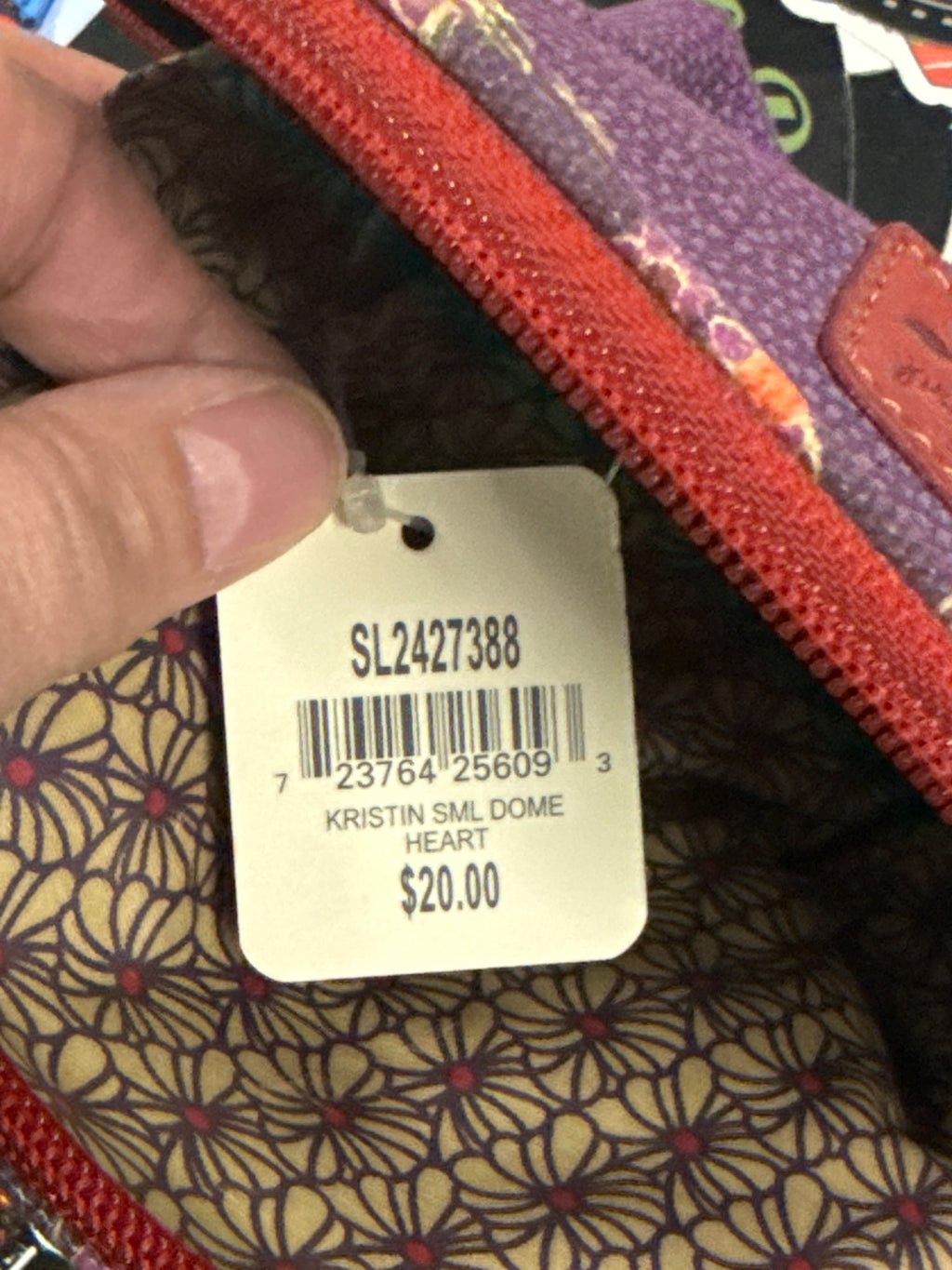 NWT FOSSIL HEART POUCH (org$20)