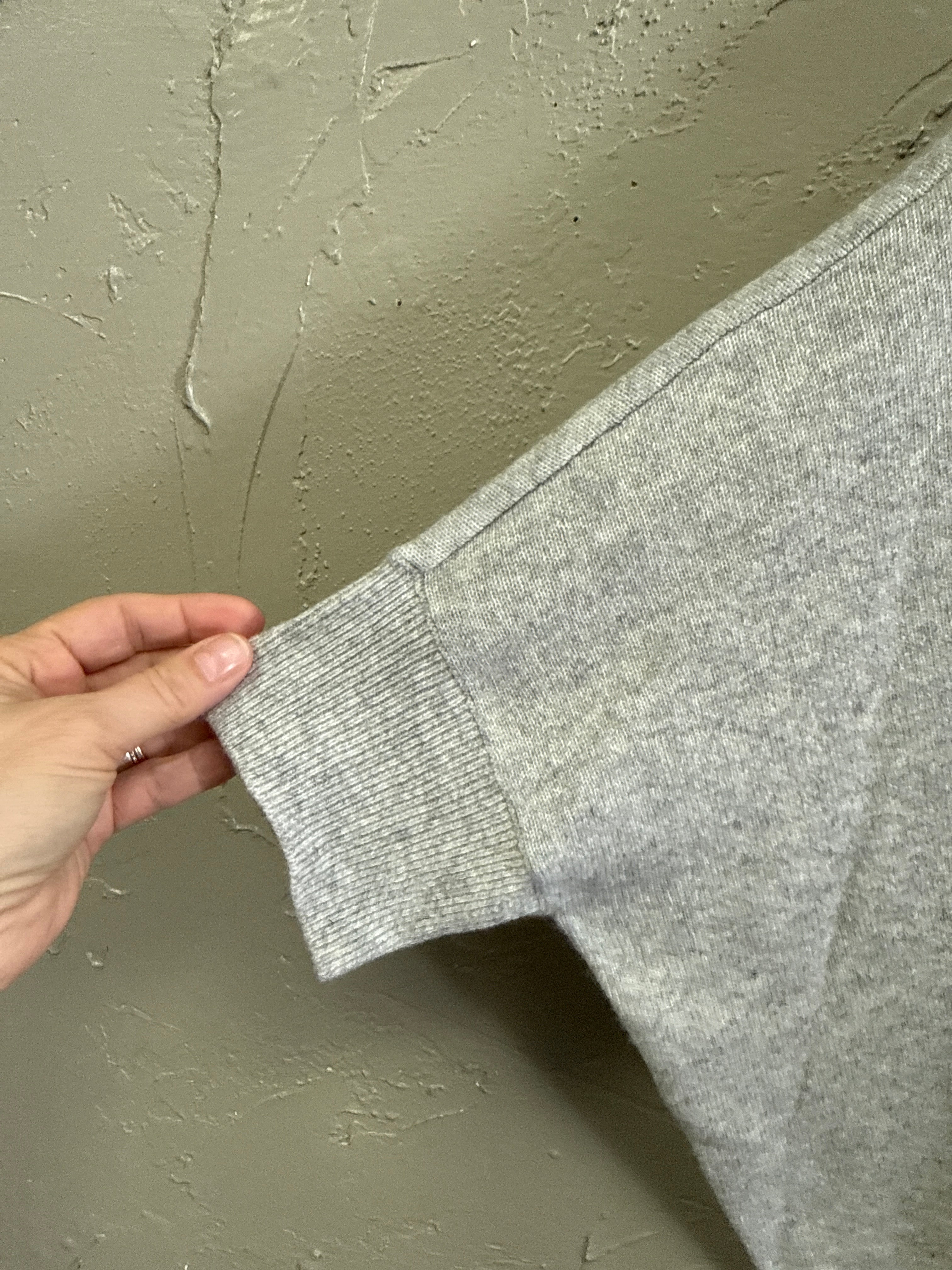 NWT MINNIE ROSE CASHMERE SWEATER (org$294)