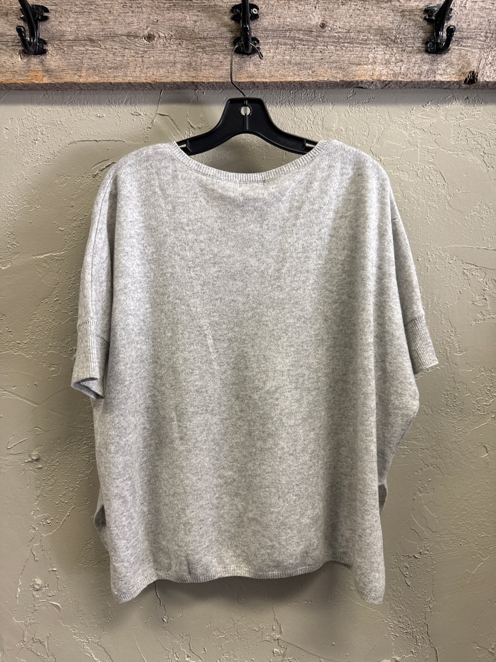 NWT MINNIE ROSE CASHMERE SWEATER (org$294)