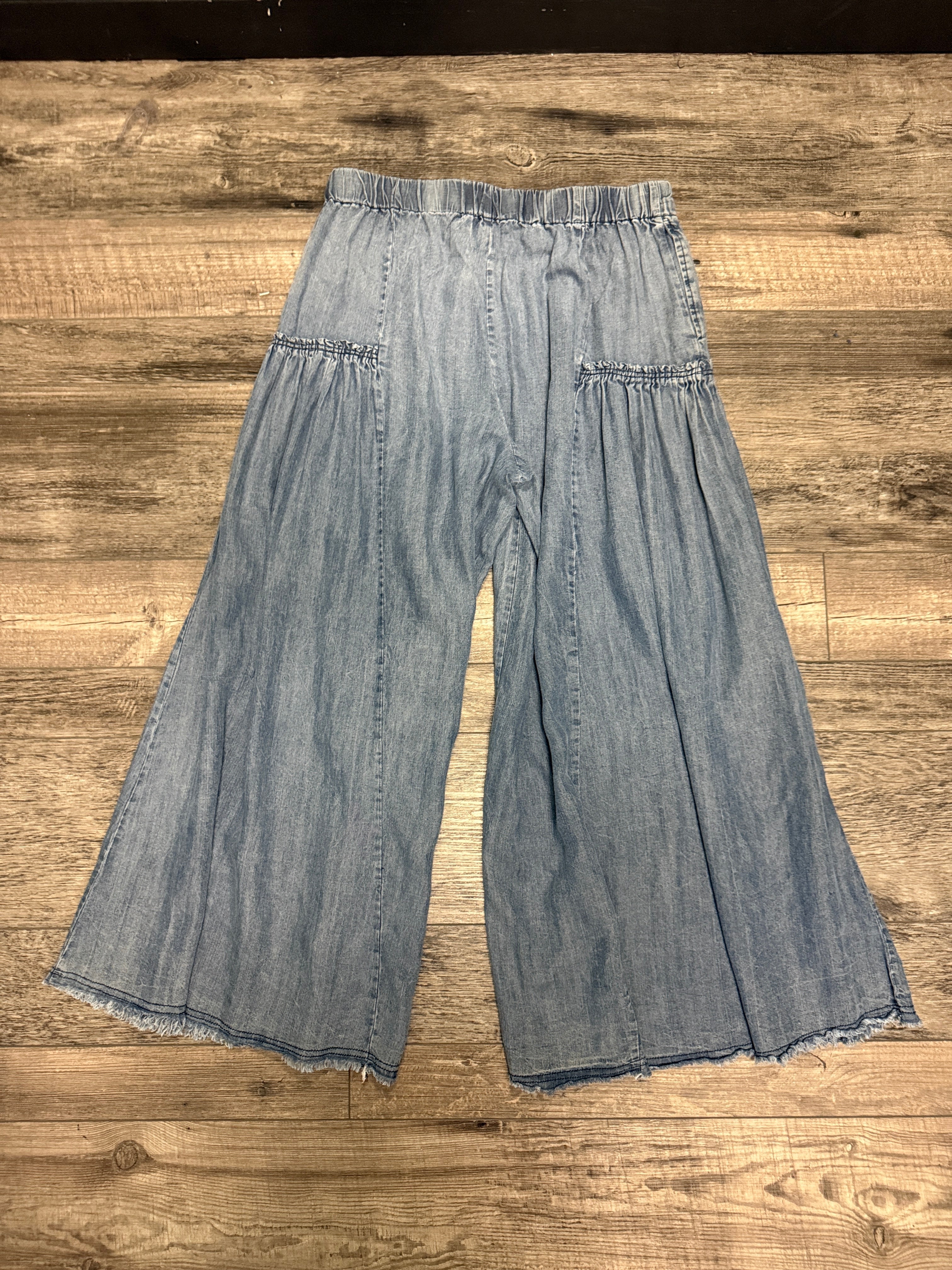 NWT Easel Chambray Palazzo Pant