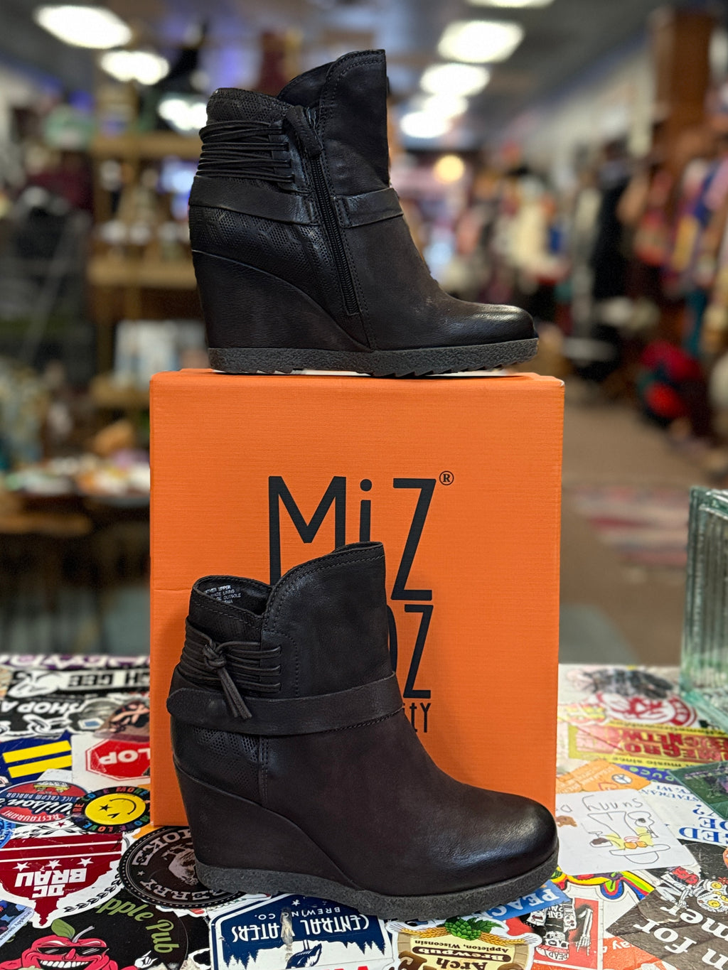 NIB MIZ MOOZ NAYA WEDGE (org$230)