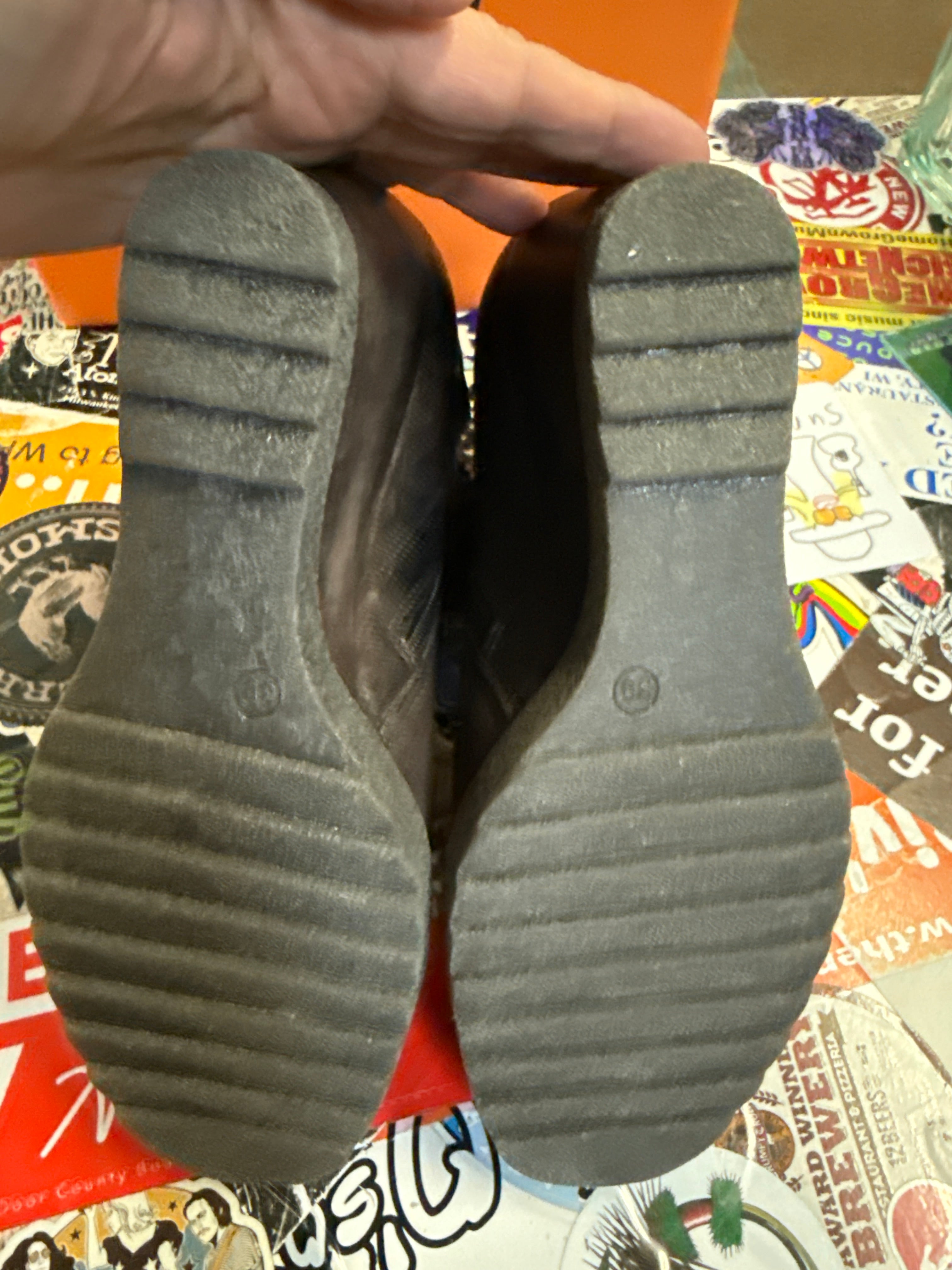 NIB MIZ MOOZ NAYA WEDGE (org$230)