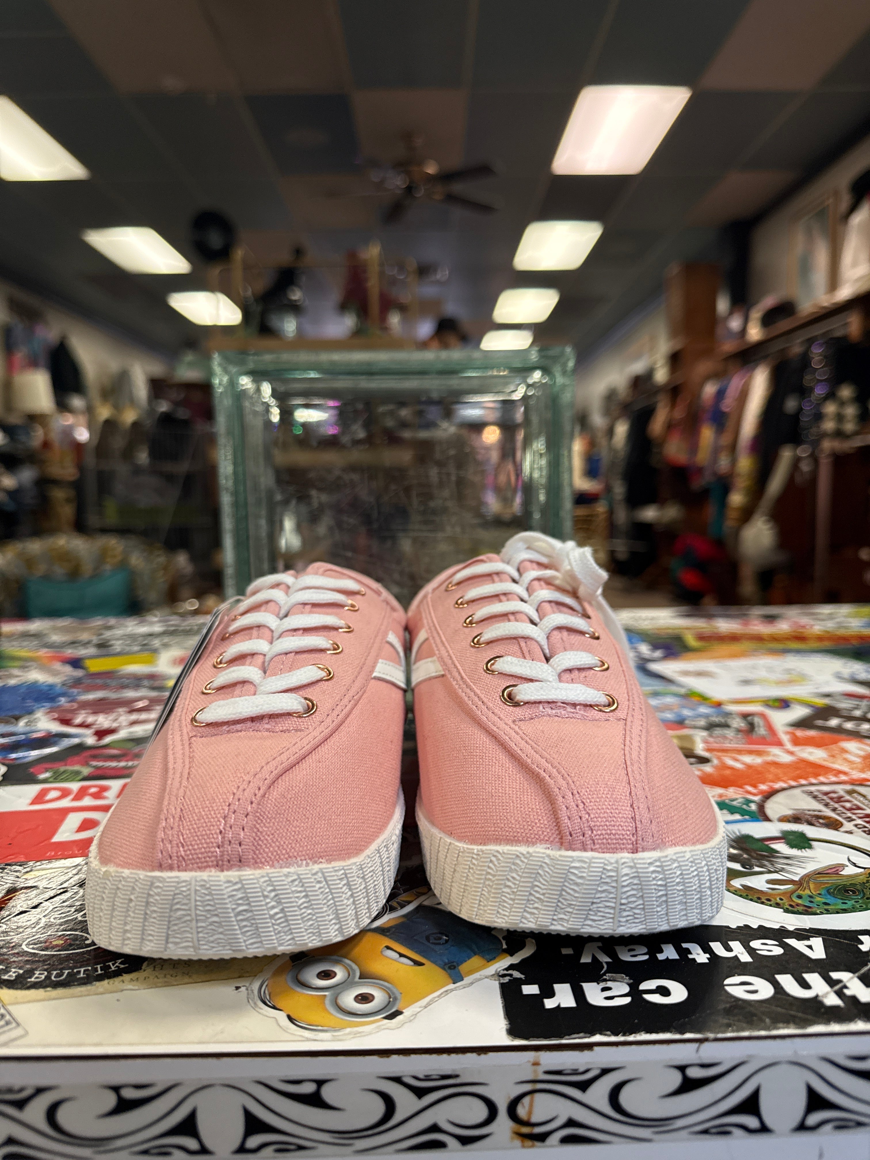 NWT TRETORN NYLITE PLUS SNEAKER