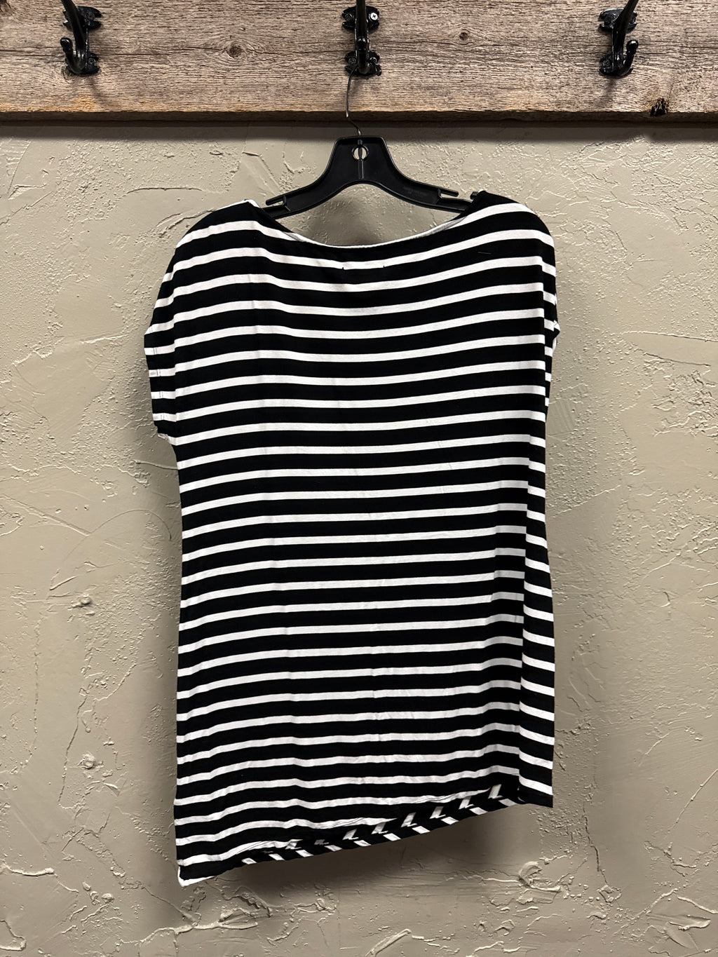 WHBM ASYMETRICAL STRIPE TOP (org$89)