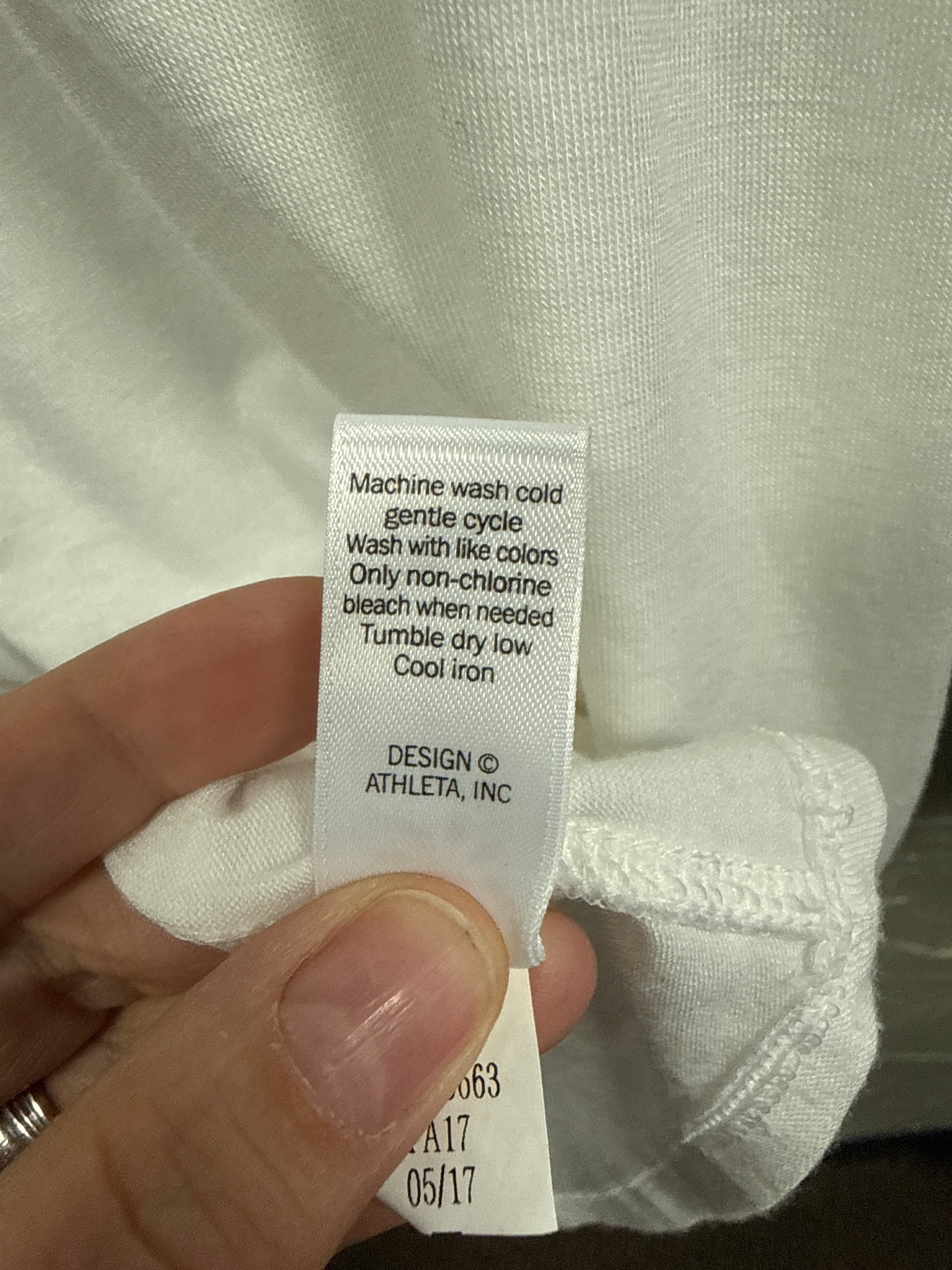 ATHLETA LONG SLEEVE TEE