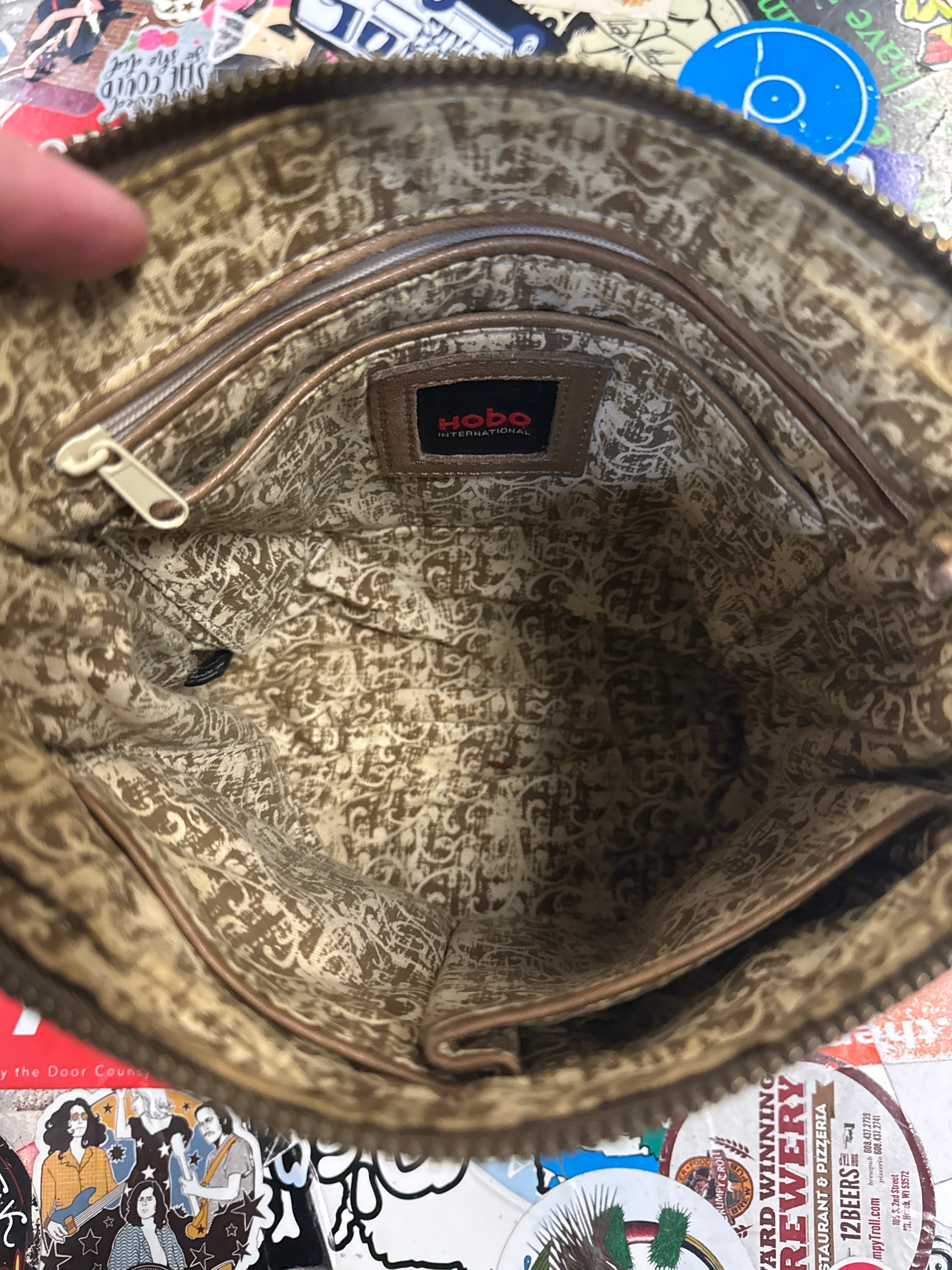 HOBO LEATHER SHOULDER BAG