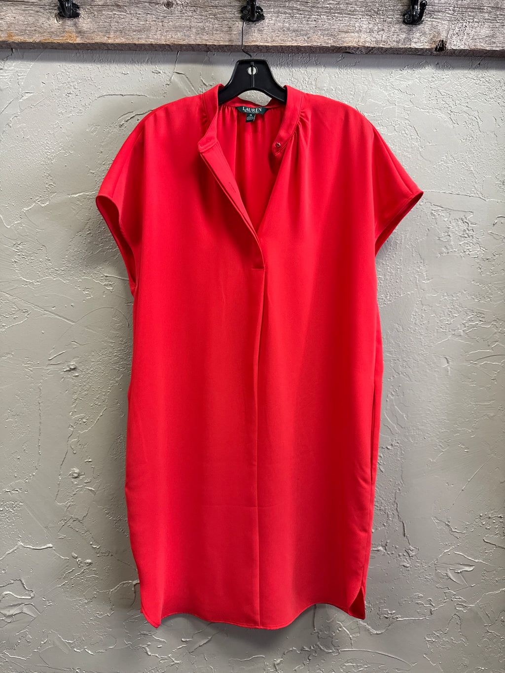 LAUREN CREPE SHIFT DRESS (org$125)