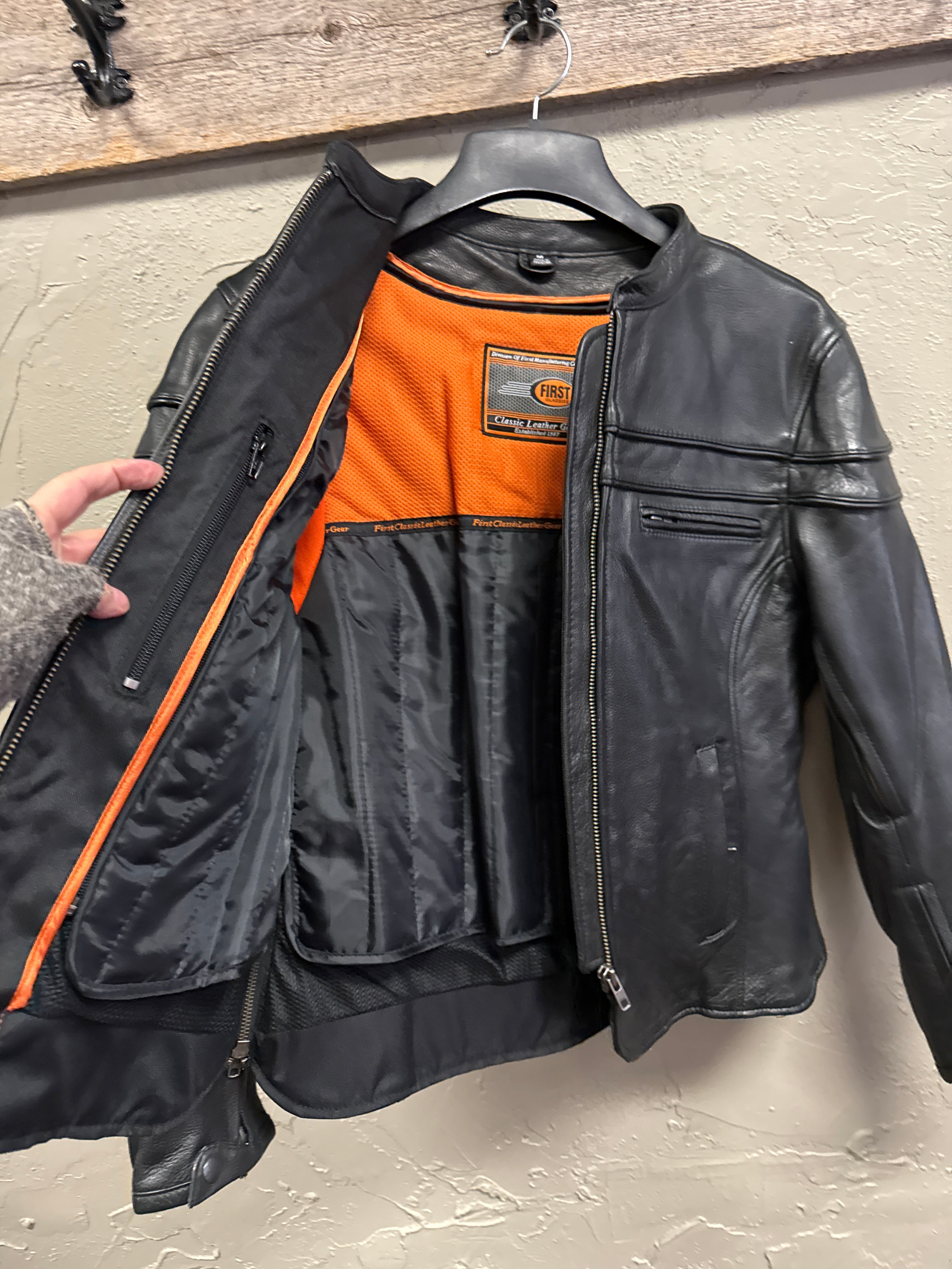 NWOT FIRST CLASSICS LADIES SCOOTER