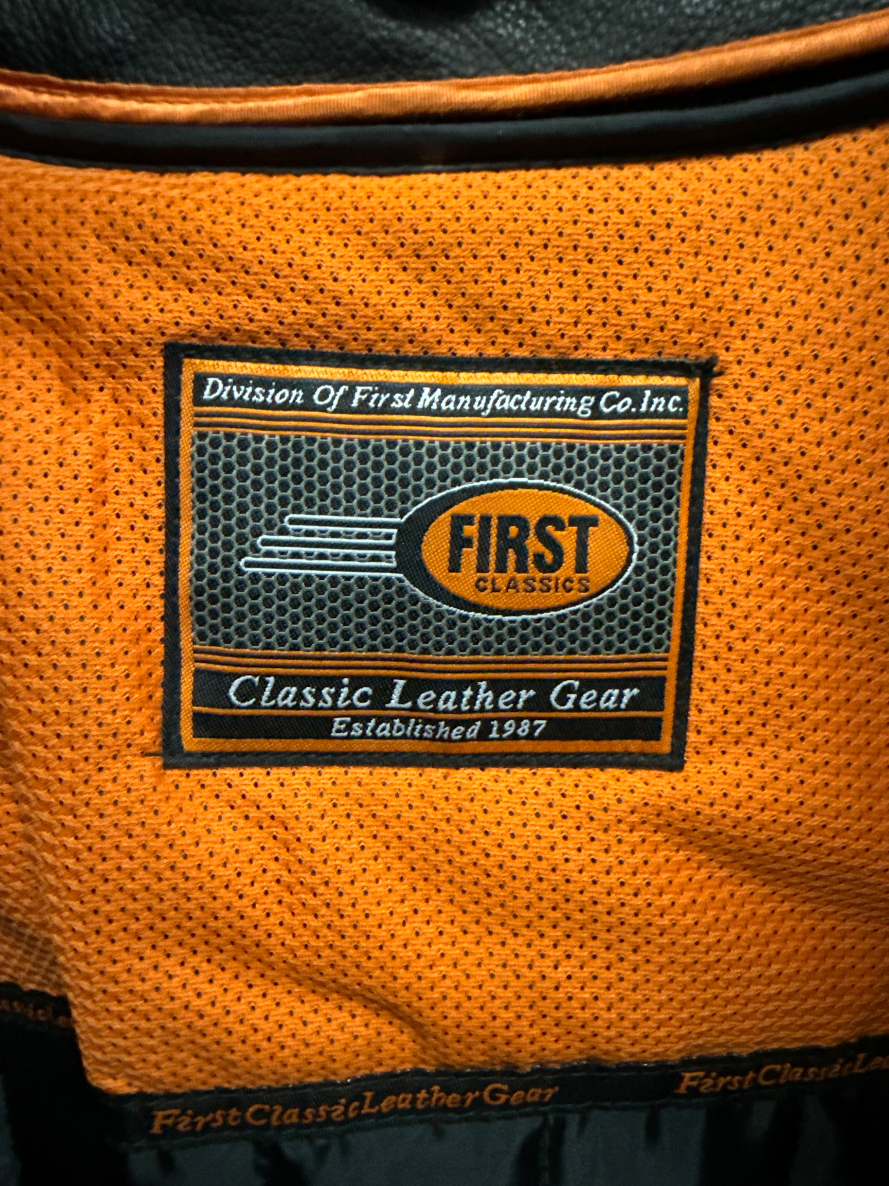 NWOT FIRST CLASSICS LADIES SCOOTER