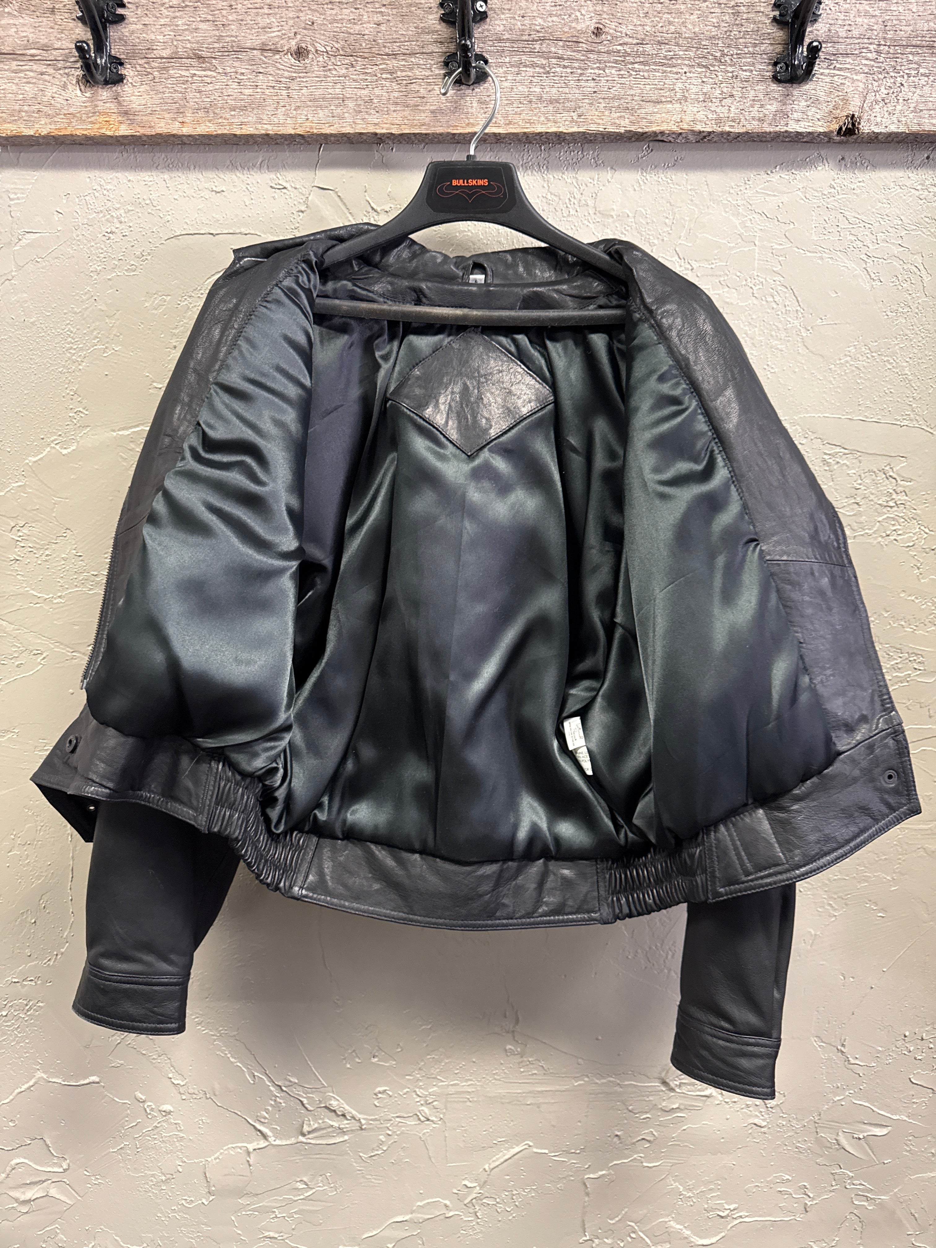 VTG 80's/90's LADIES LEATHER JACKET