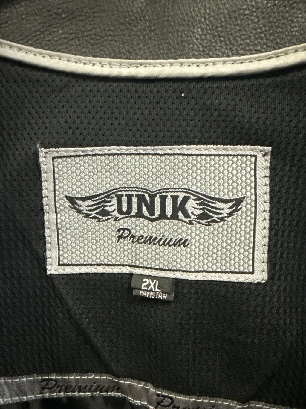 NWT UNIK WOMENS LEATHER VESTS (org$399)