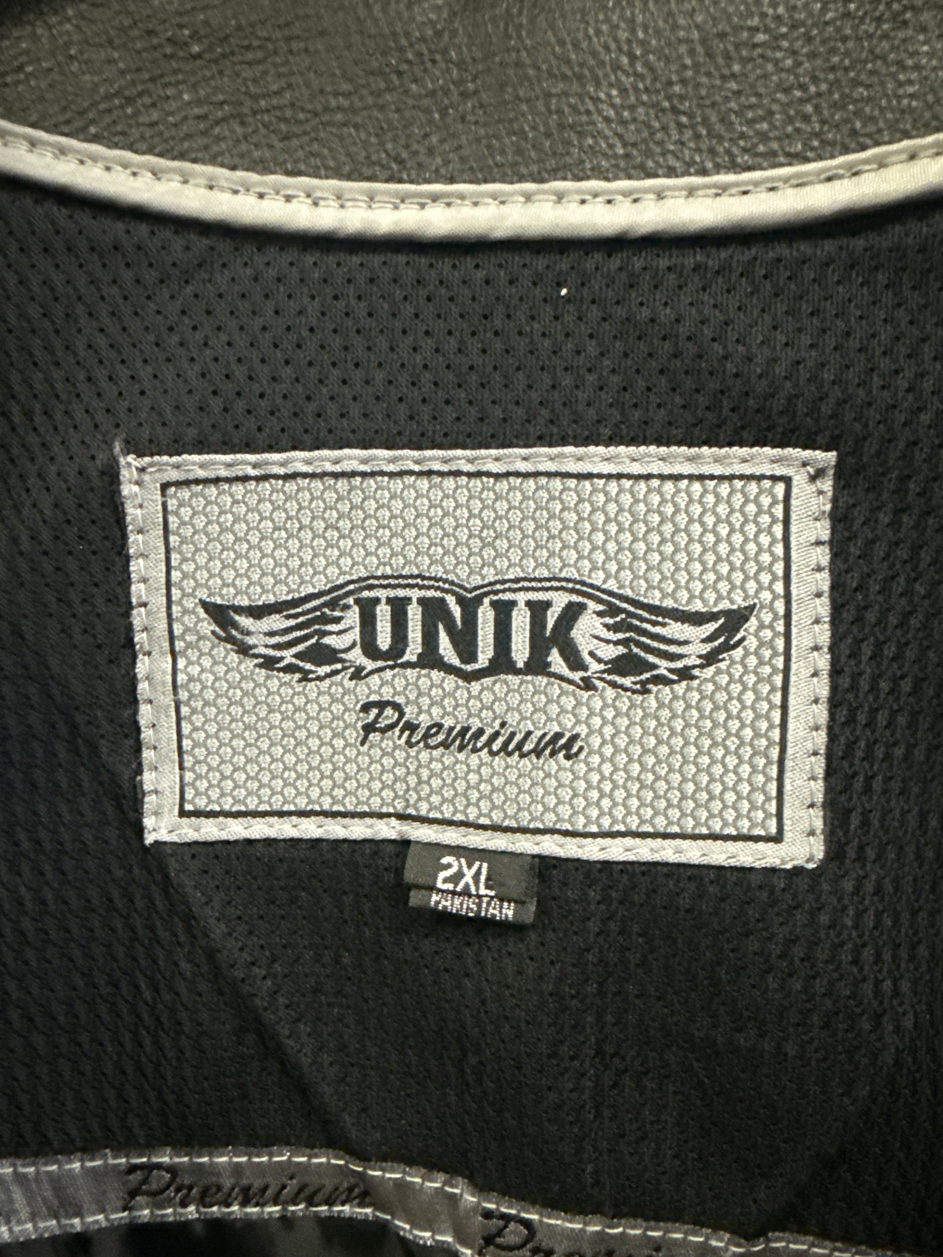 NWT UNIK WOMENS LEATHER VESTS (org$399)