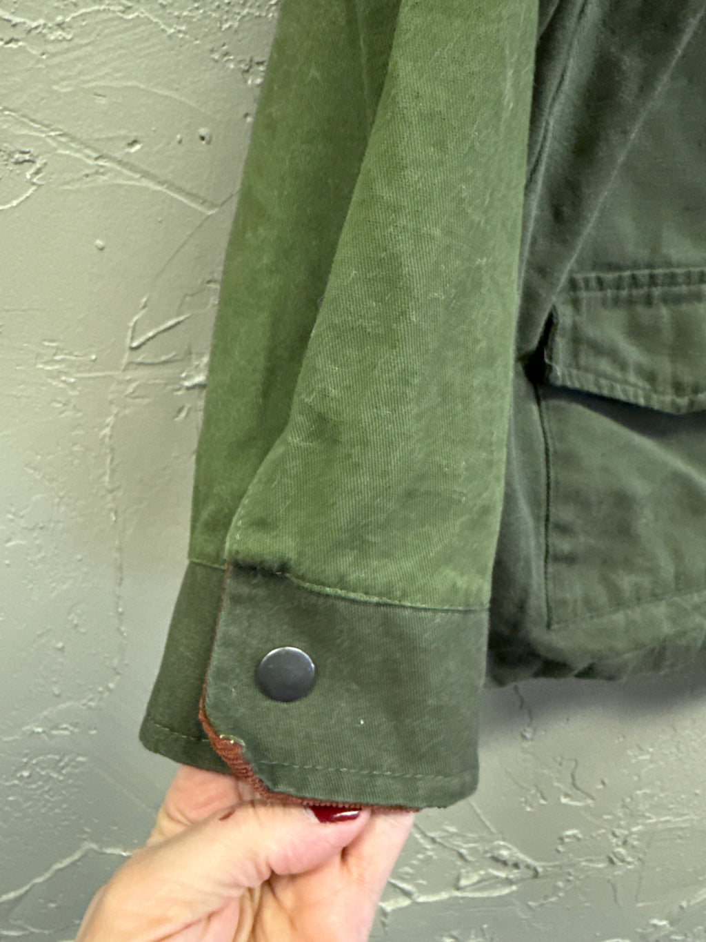 *TRI-TONE BARN COAT