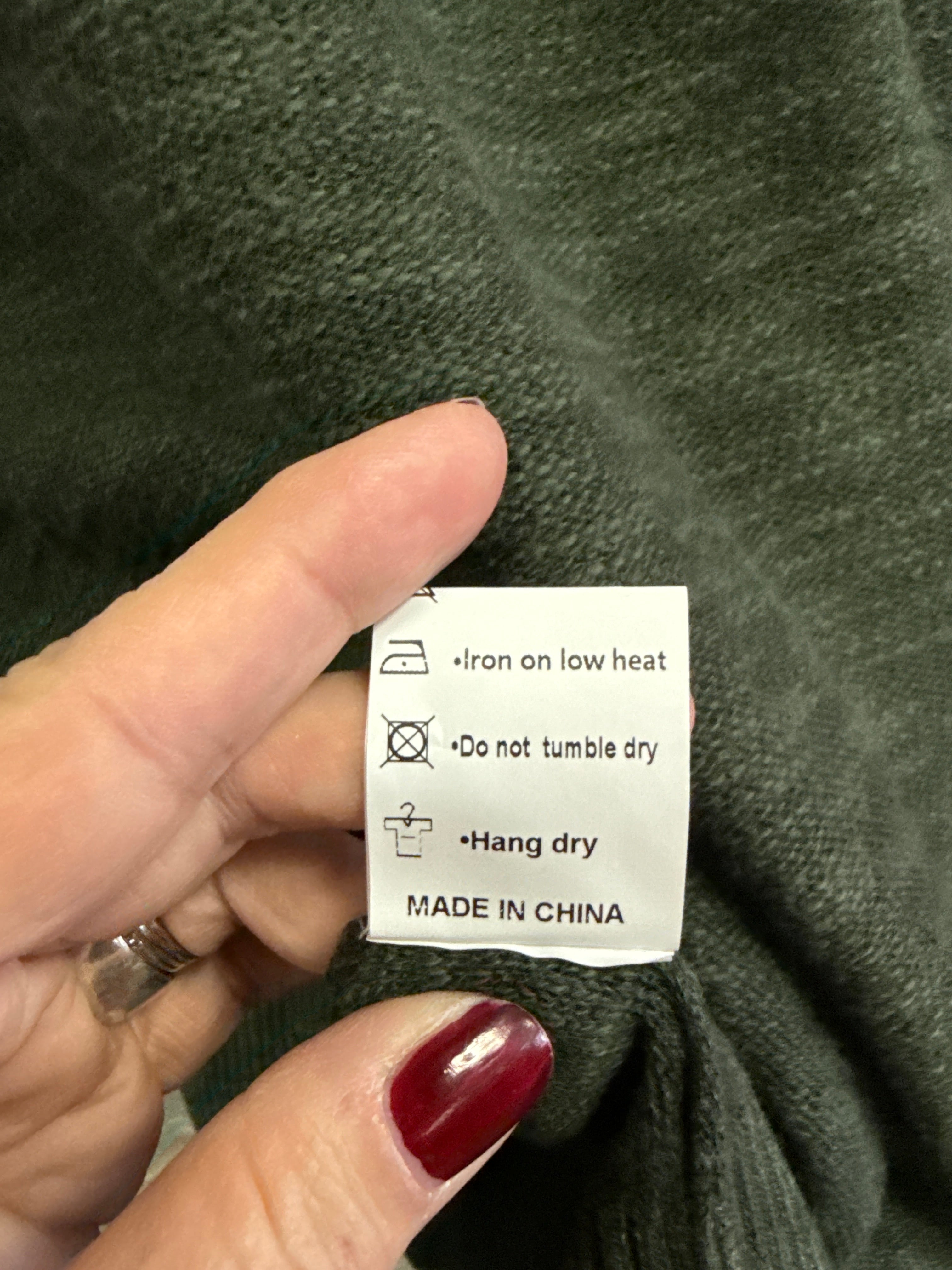 NWT NITAGUT CREWNECK PULLOVER