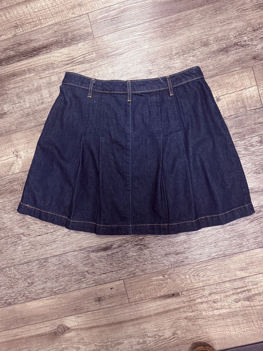 LOFT PLEATED DENIM SKIRT (org$80)