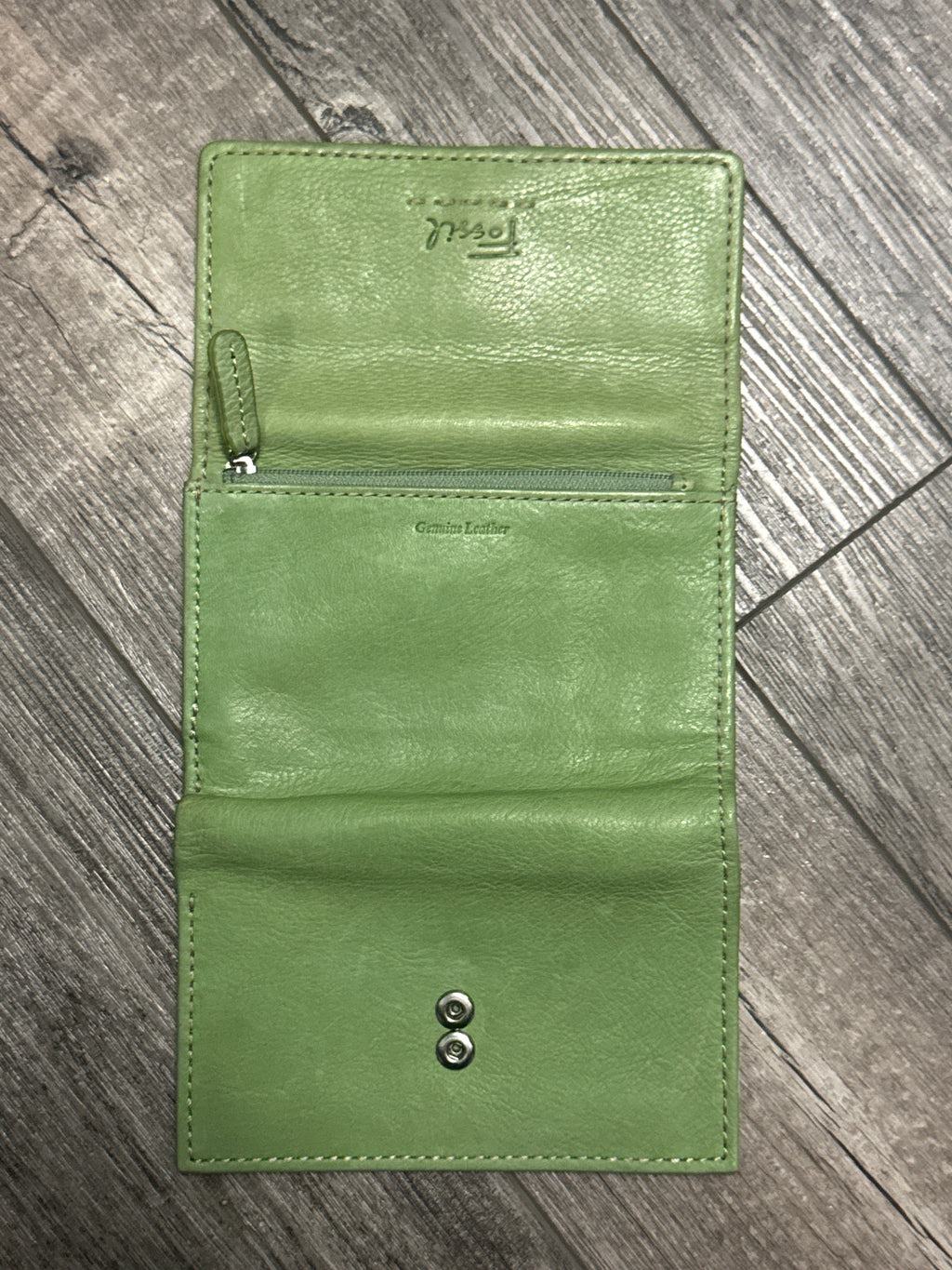 VTG POP STITCH TRI-FOLD WALLET