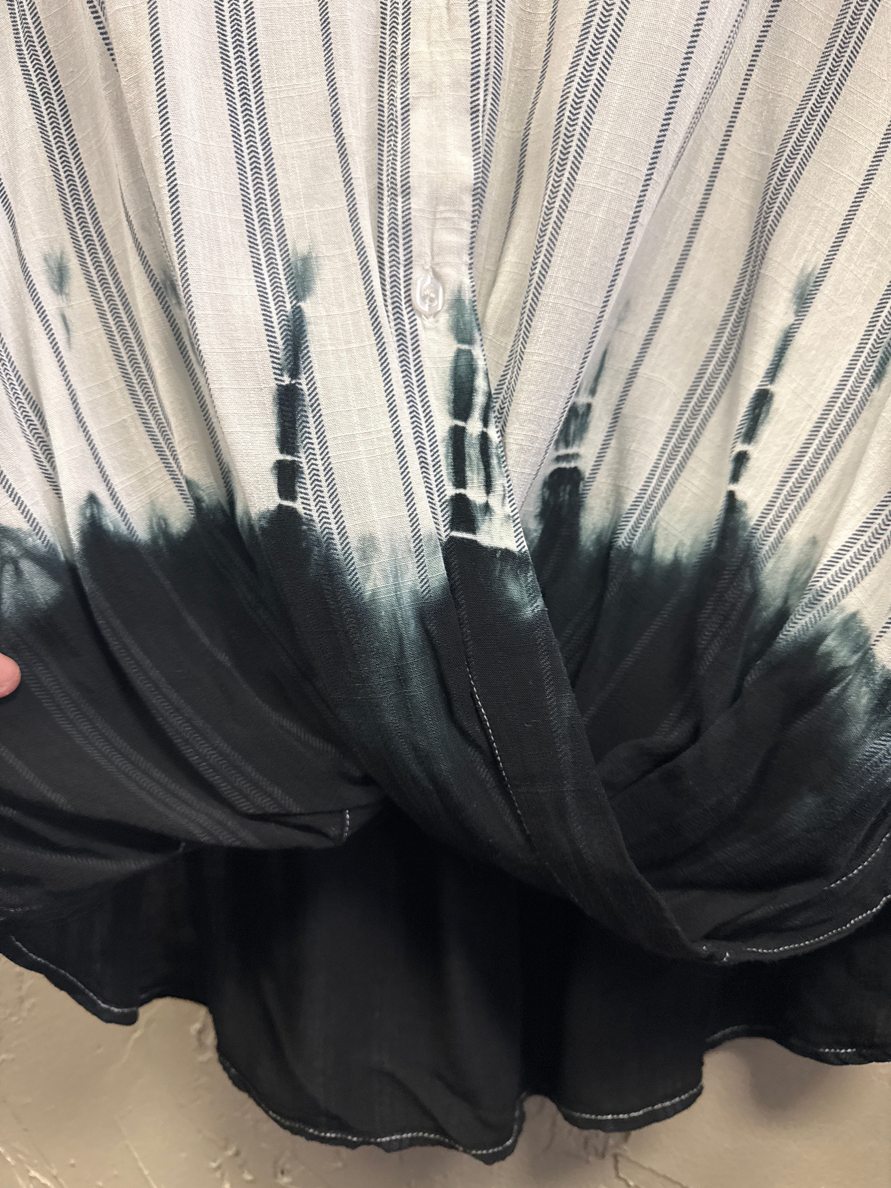 THE ROOM TWIST-FRONT BLOUSE