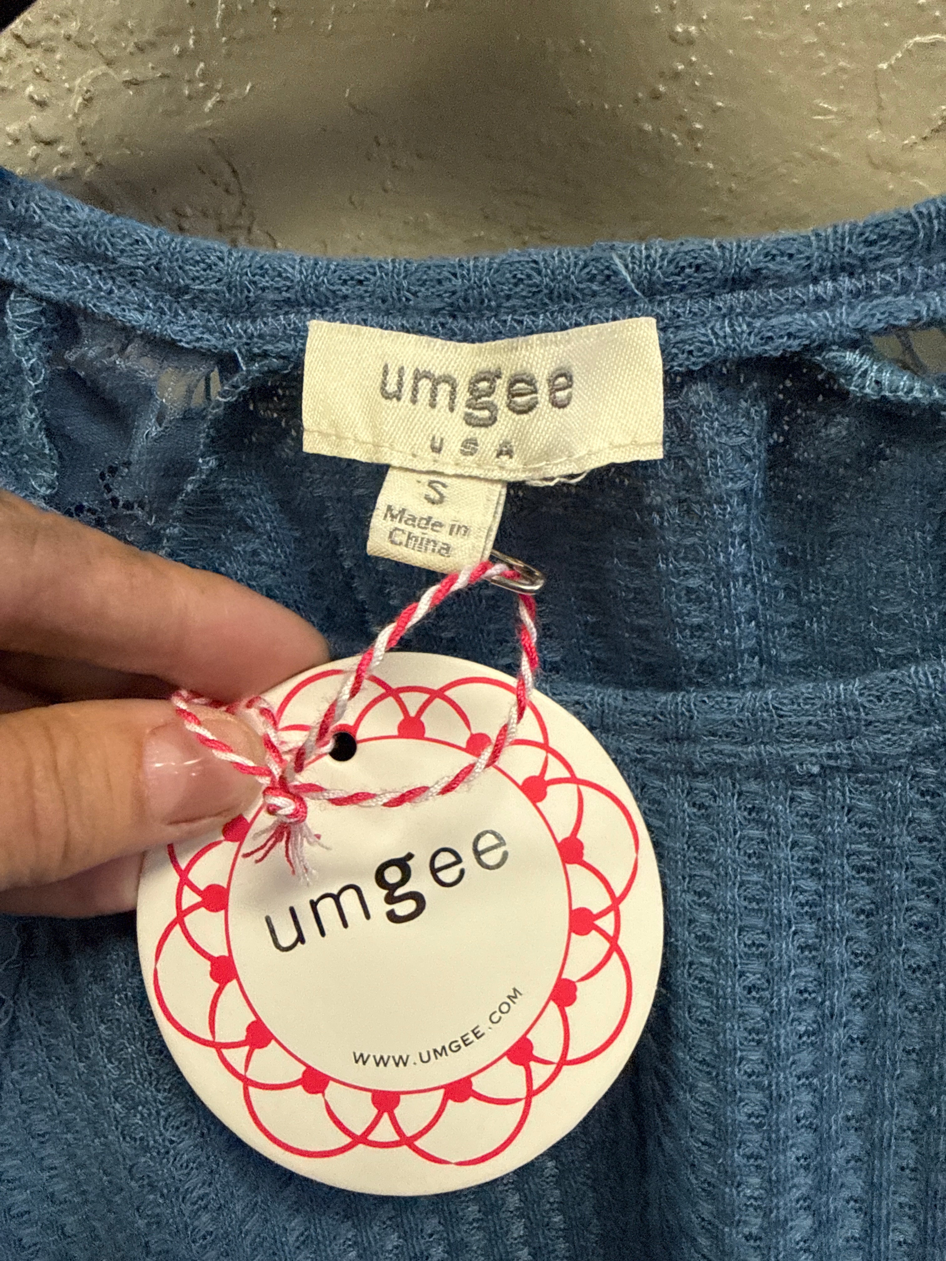 NWT UMGEE LACE ACCENTED TOP (org$29)