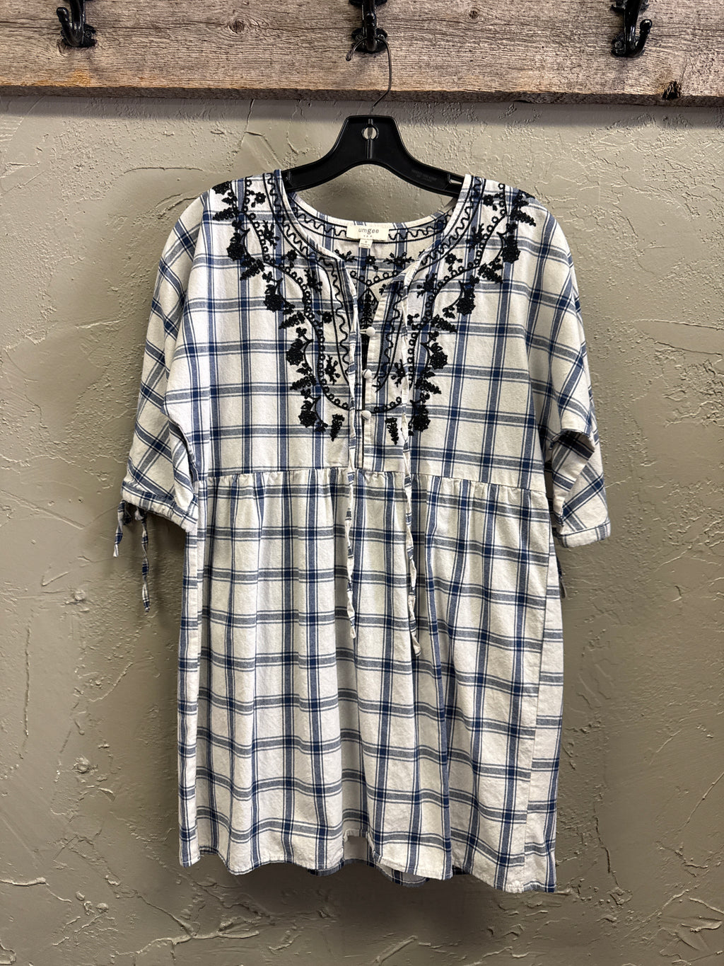 UMGEE EMBROIDERED PLAID TOP
