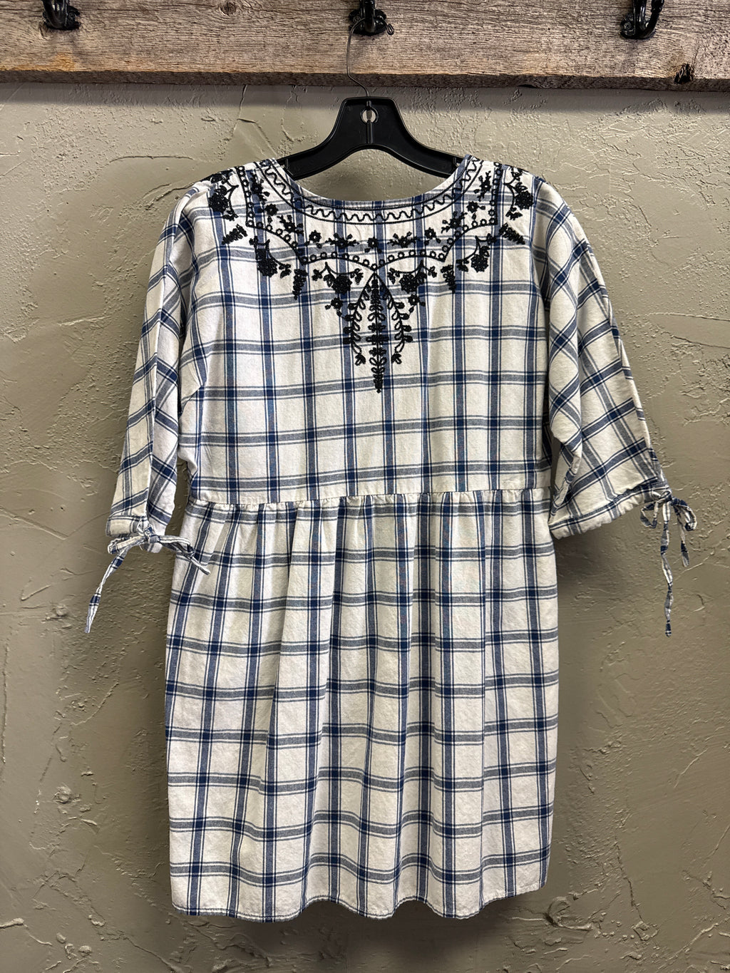 UMGEE EMBROIDERED PLAID TOP