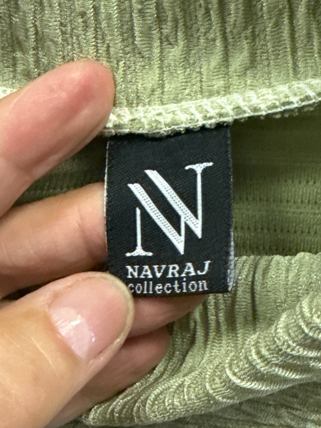 Navra J Funnel Neck Pullover
