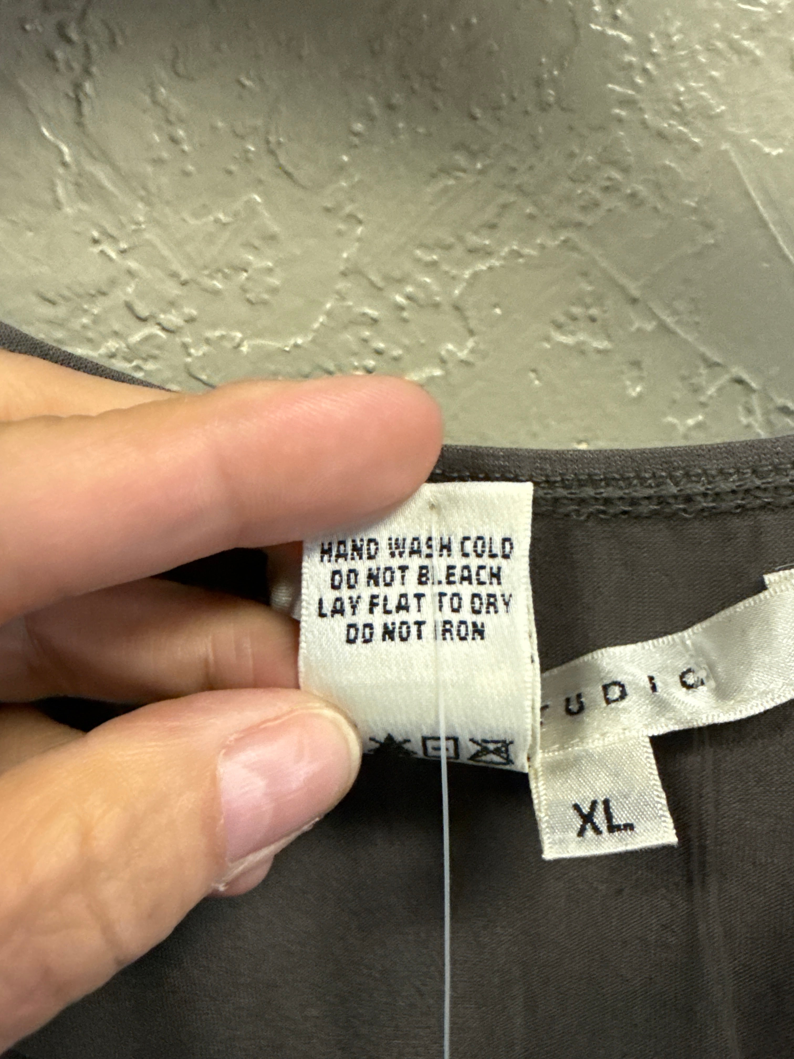 NWT Max Studio Sequin Hem Top (org$98)