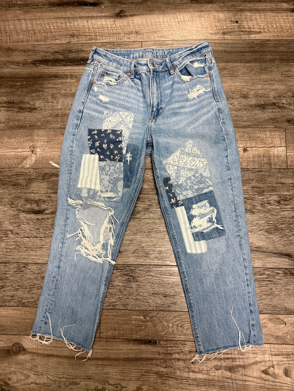 AE Patched Mom Straight Jean