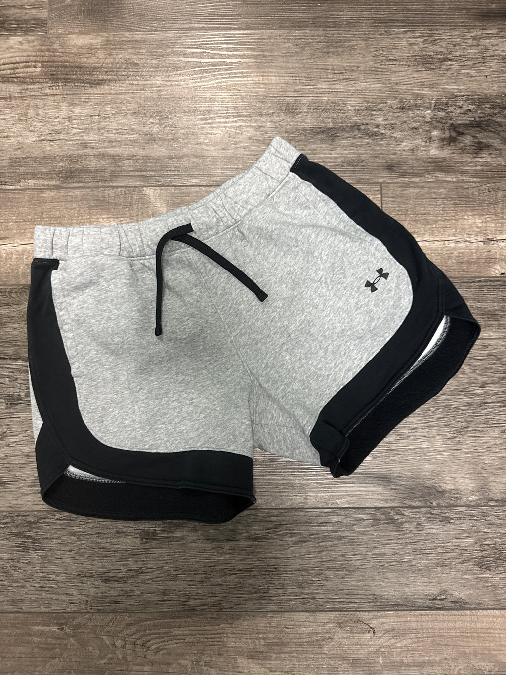 Under Armour Loose Fit Short