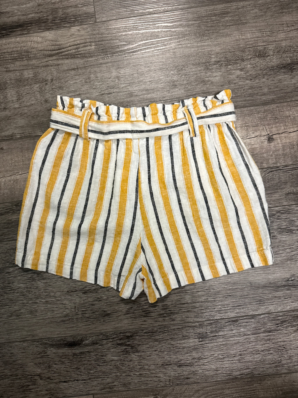 Love Tree Linen Blend Shorts