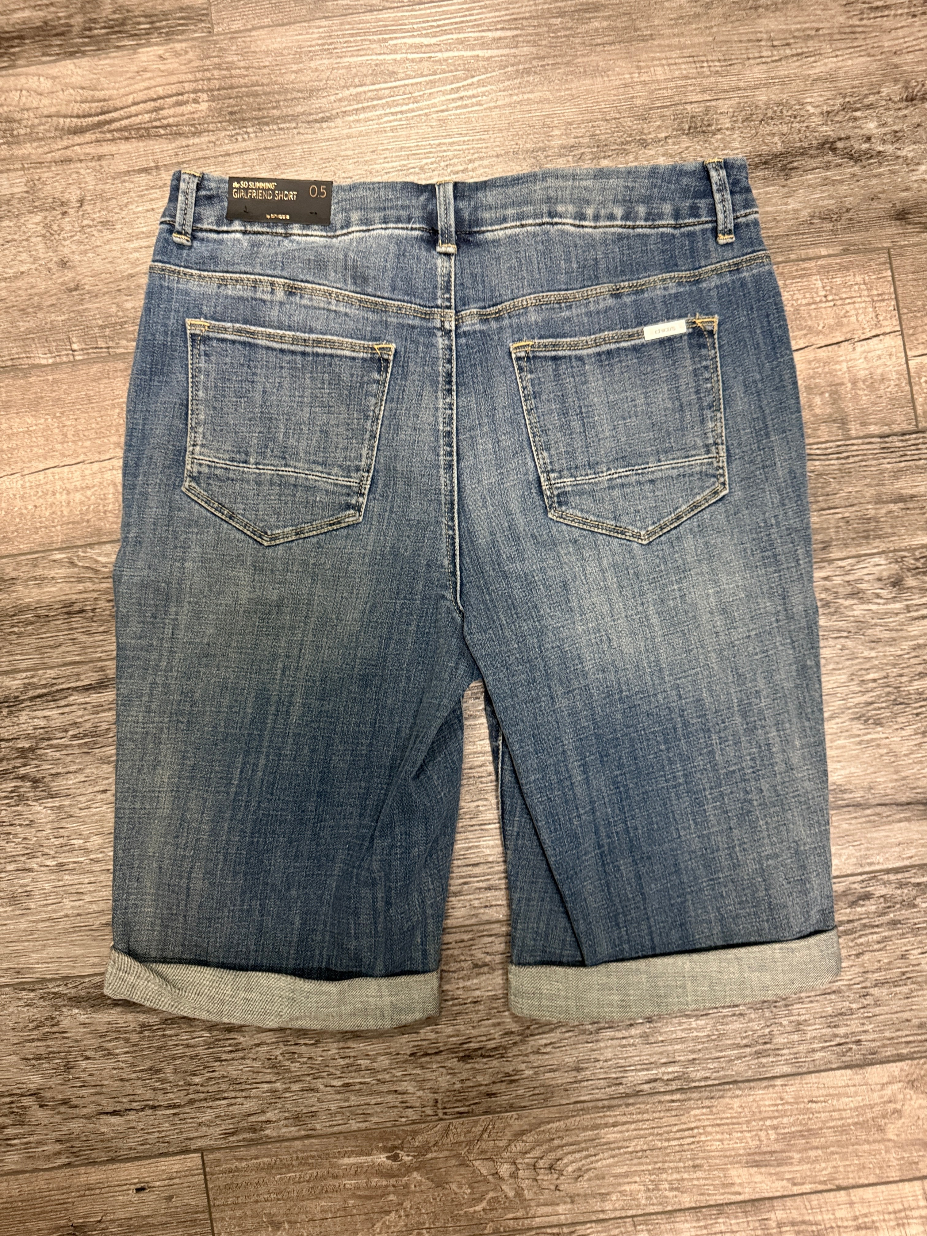 NWT Chicos Girlfriend Short (org$69)