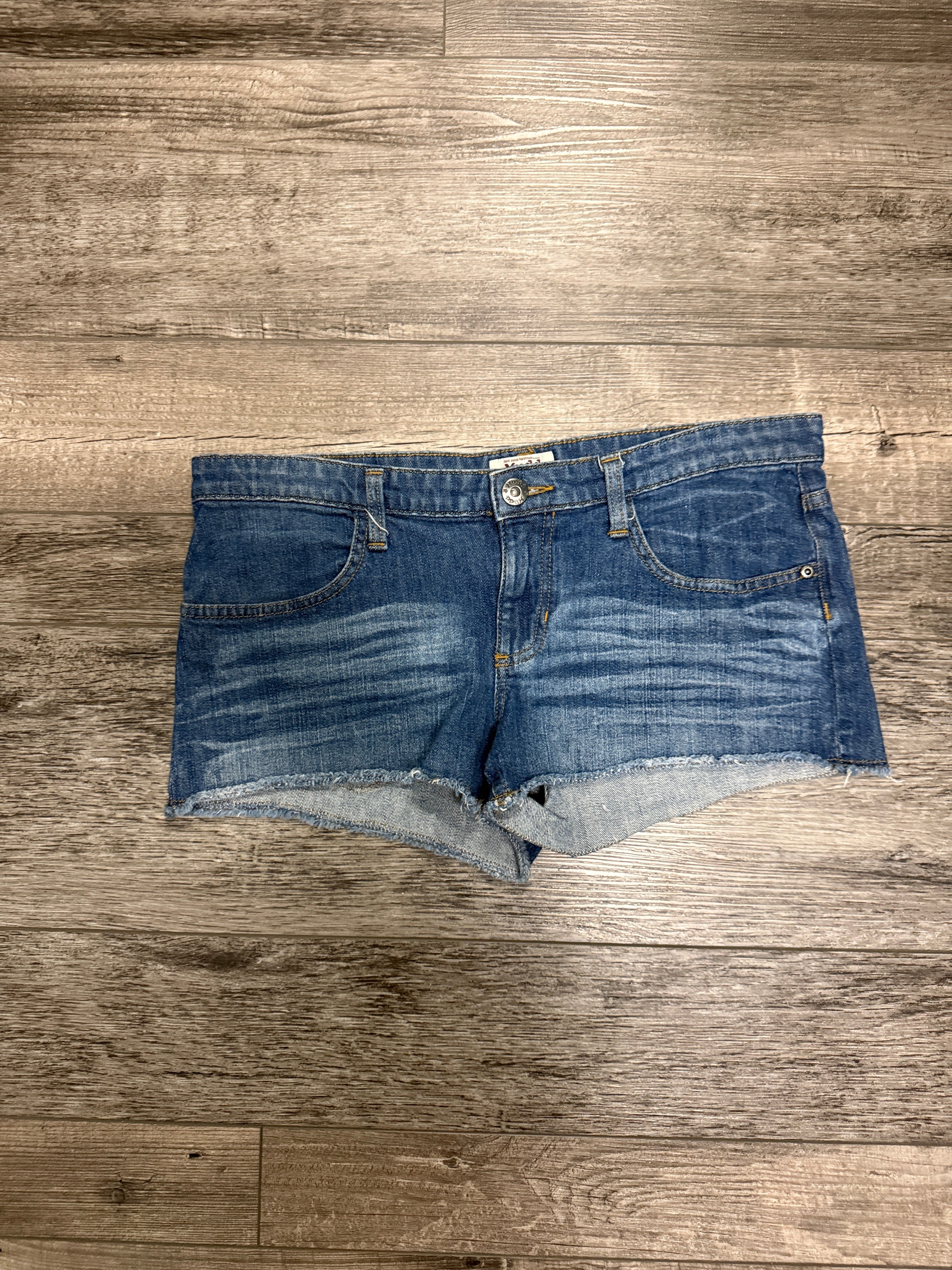 Mudd Shorty Raw-Hem Shorts