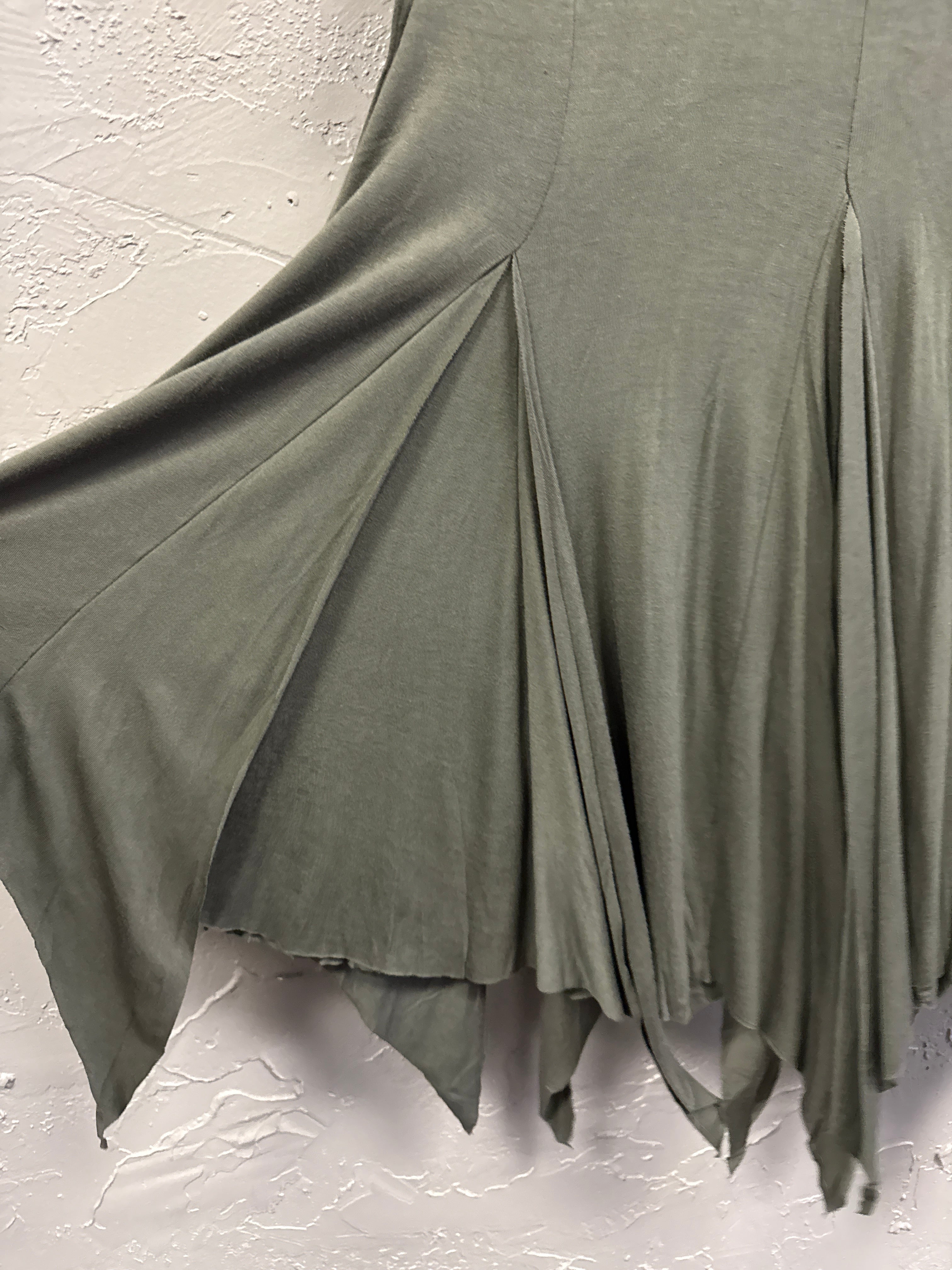 NWOT Kate & Mallory Handkerchief Hem Tunic