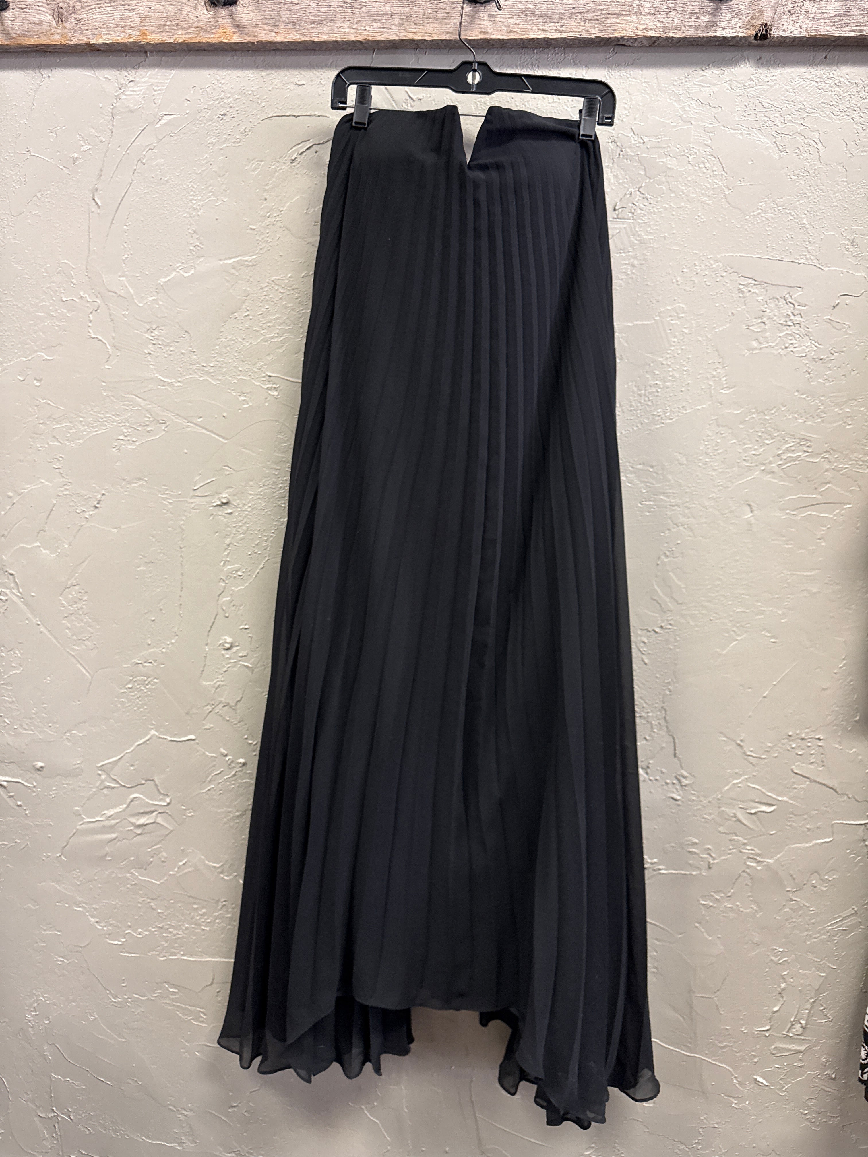 NWT Azazie All-Over Pleated Maxi Dress