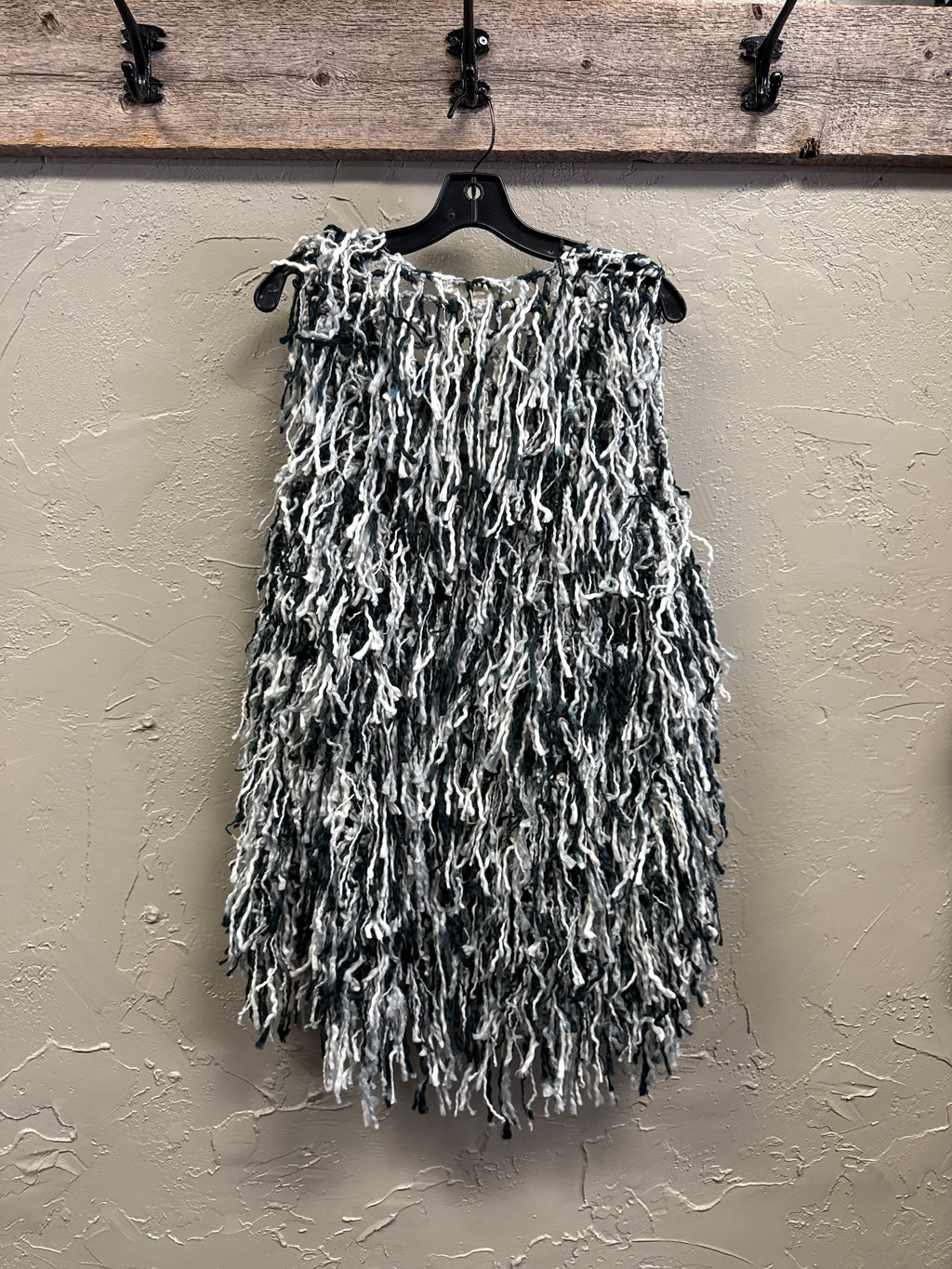 NWOT Indigo Thread Shag Knit Vest (org$88)