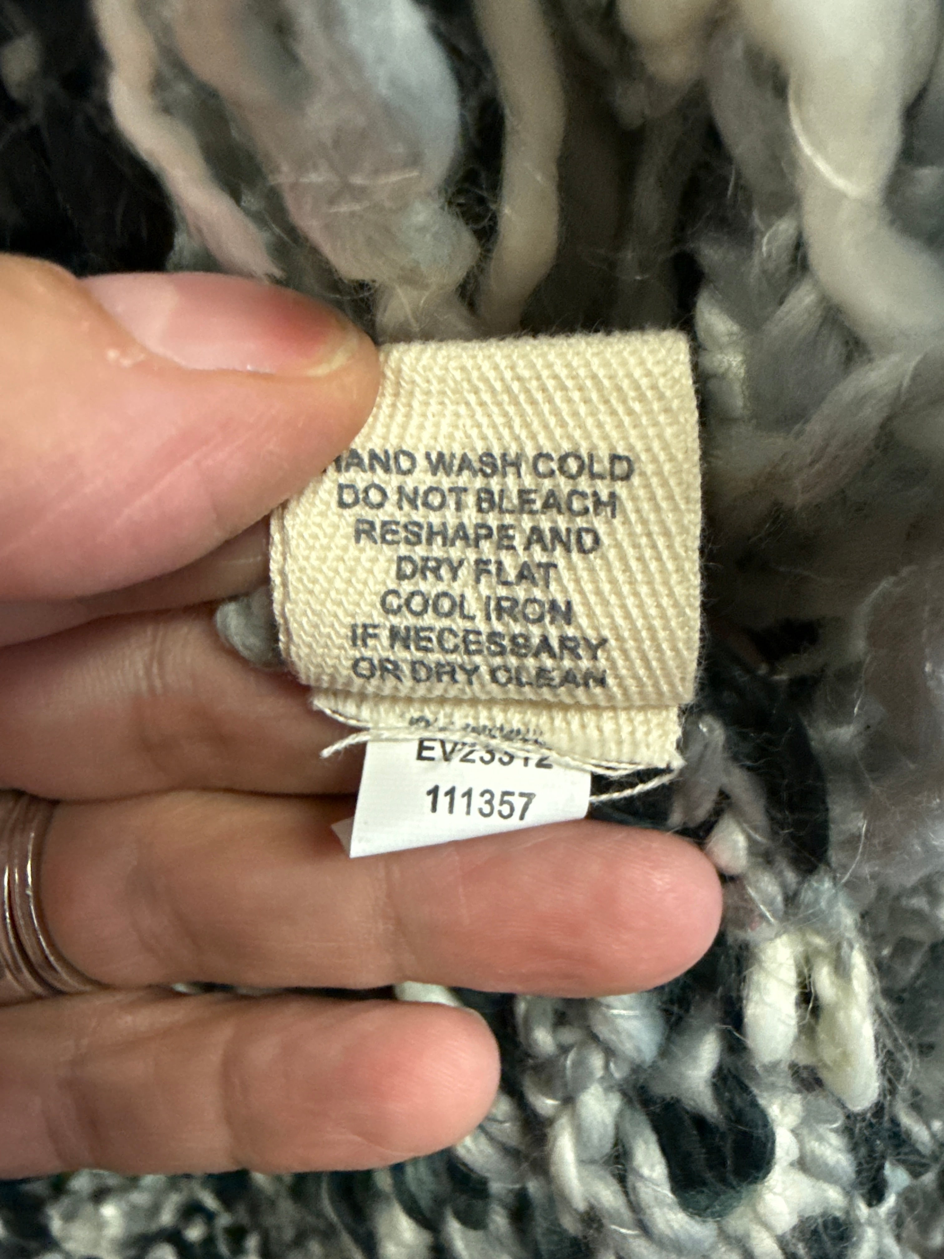 NWOT Indigo Thread Shag Knit Vest (org$88)
