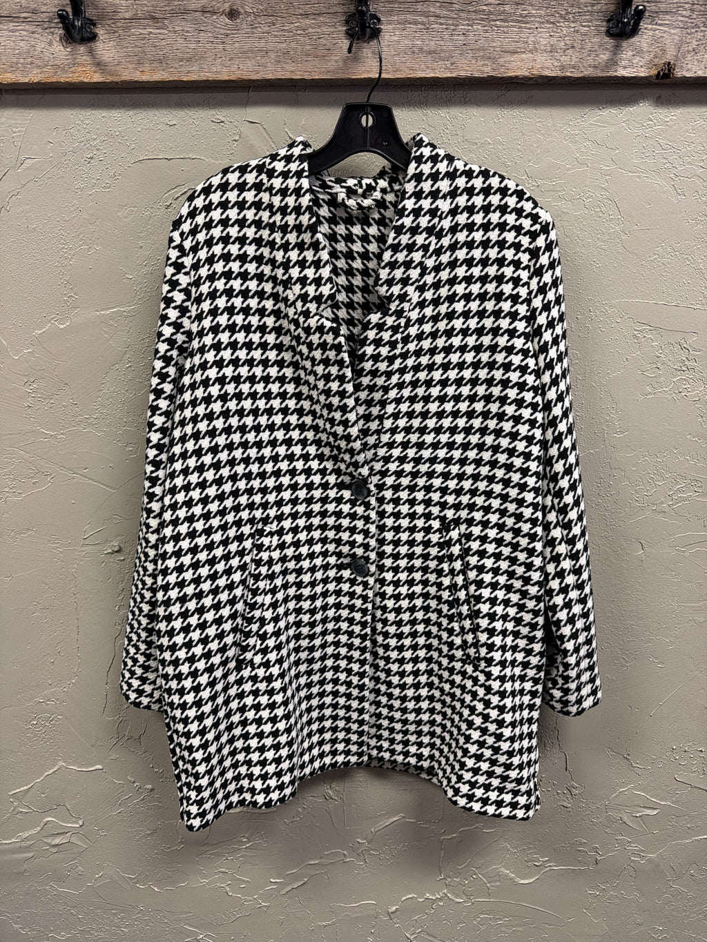 NWOT Houndstooth Dbl-Button Car Coat