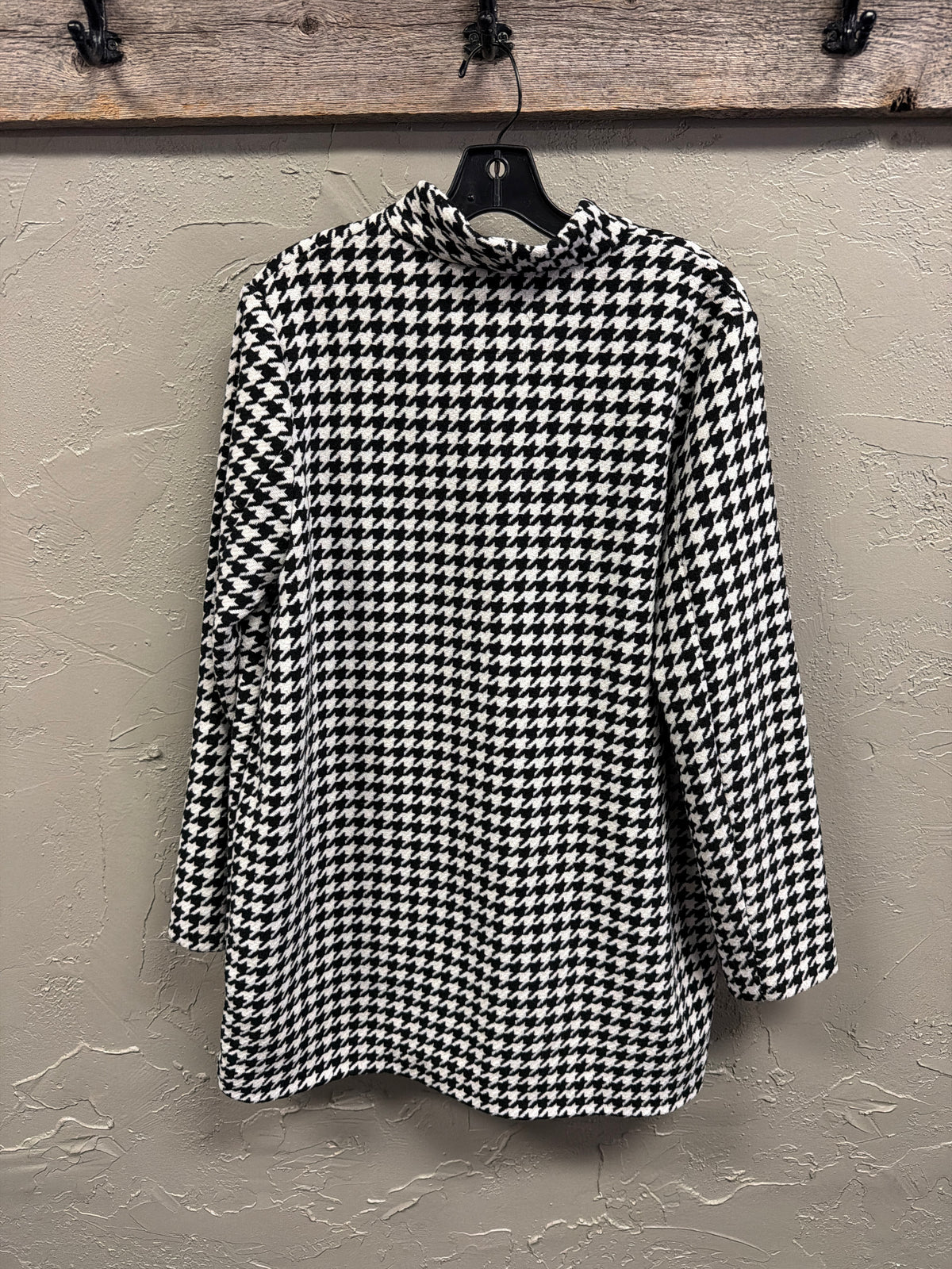 NWOT Houndstooth Dbl-Button Car Coat