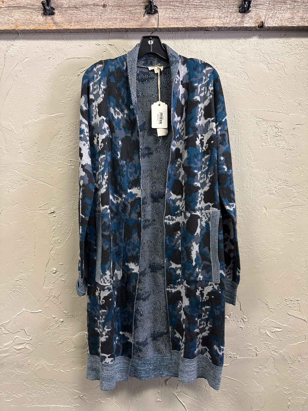NWT Mystree Abstract Camo Cardi (org$75)