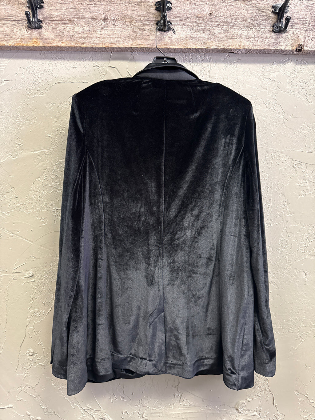 NWT Lane Bryant Velvet Blazer (org$90)