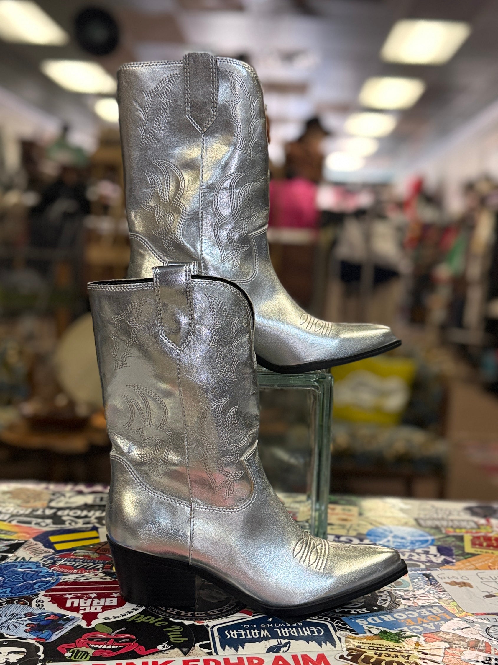 NWOB Indigo Rd Metallic Cowboy Boots (org$89)